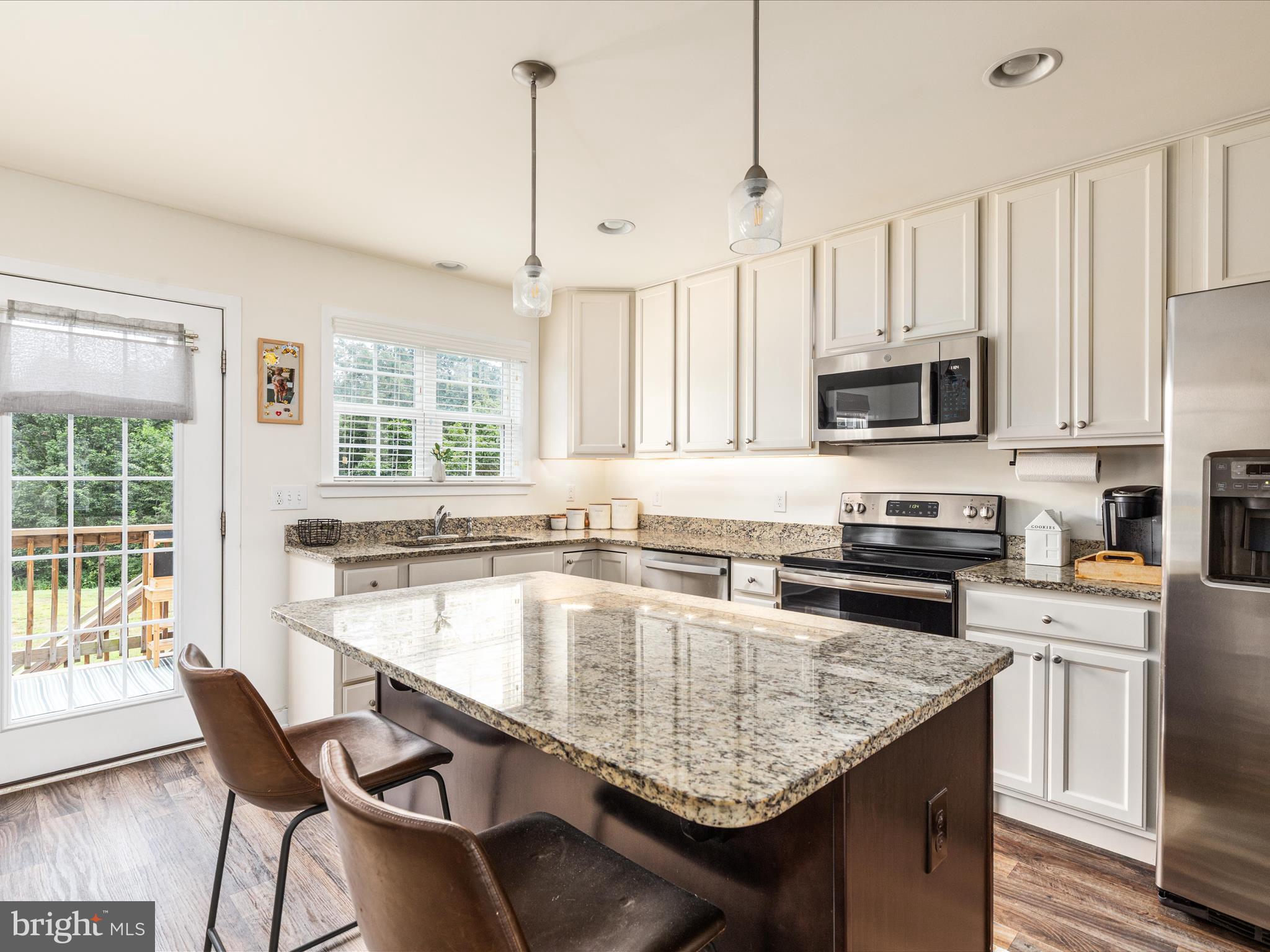 BROOKFIELD - Residential