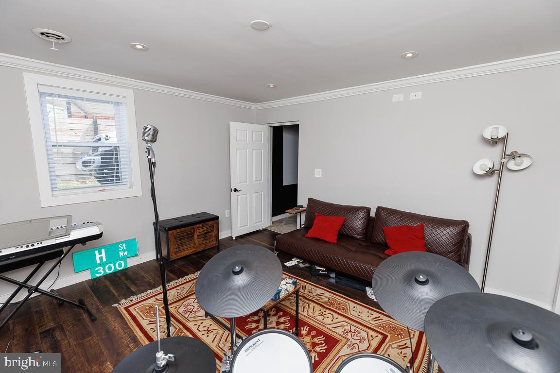 MILLER ESTATES - Residential Lease