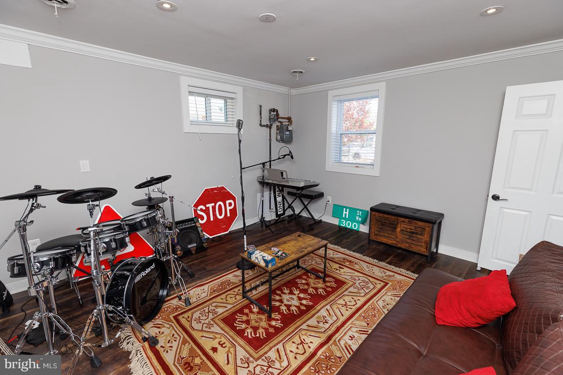 MILLER ESTATES - Residential Lease