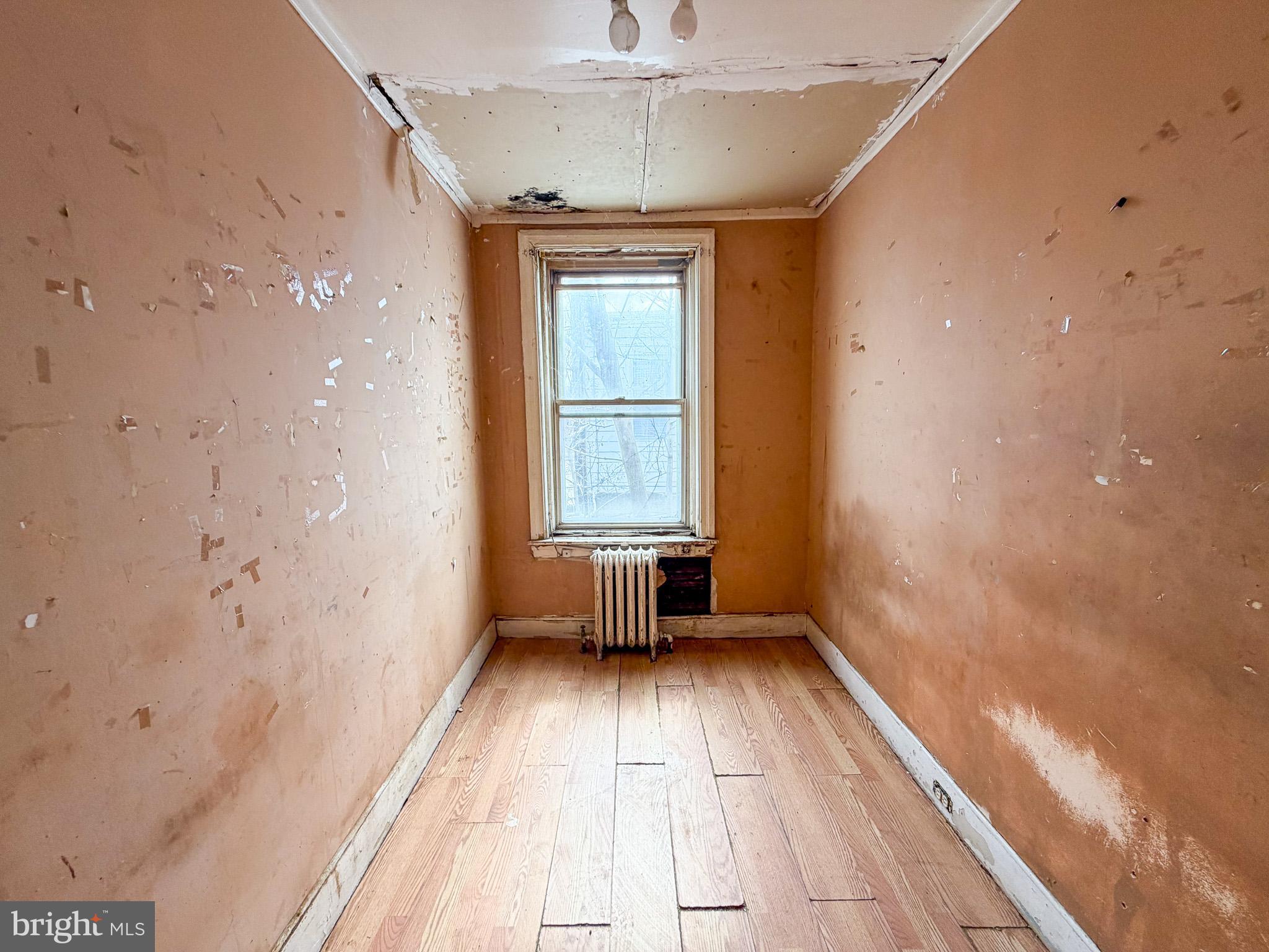 PHILADELPHIA (WEST) - Residential