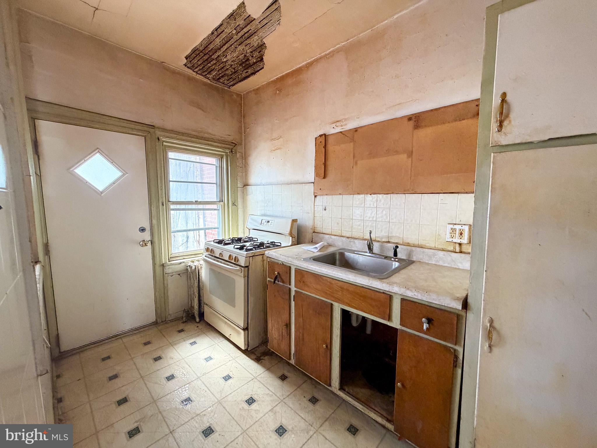 PHILADELPHIA (WEST) - Residential