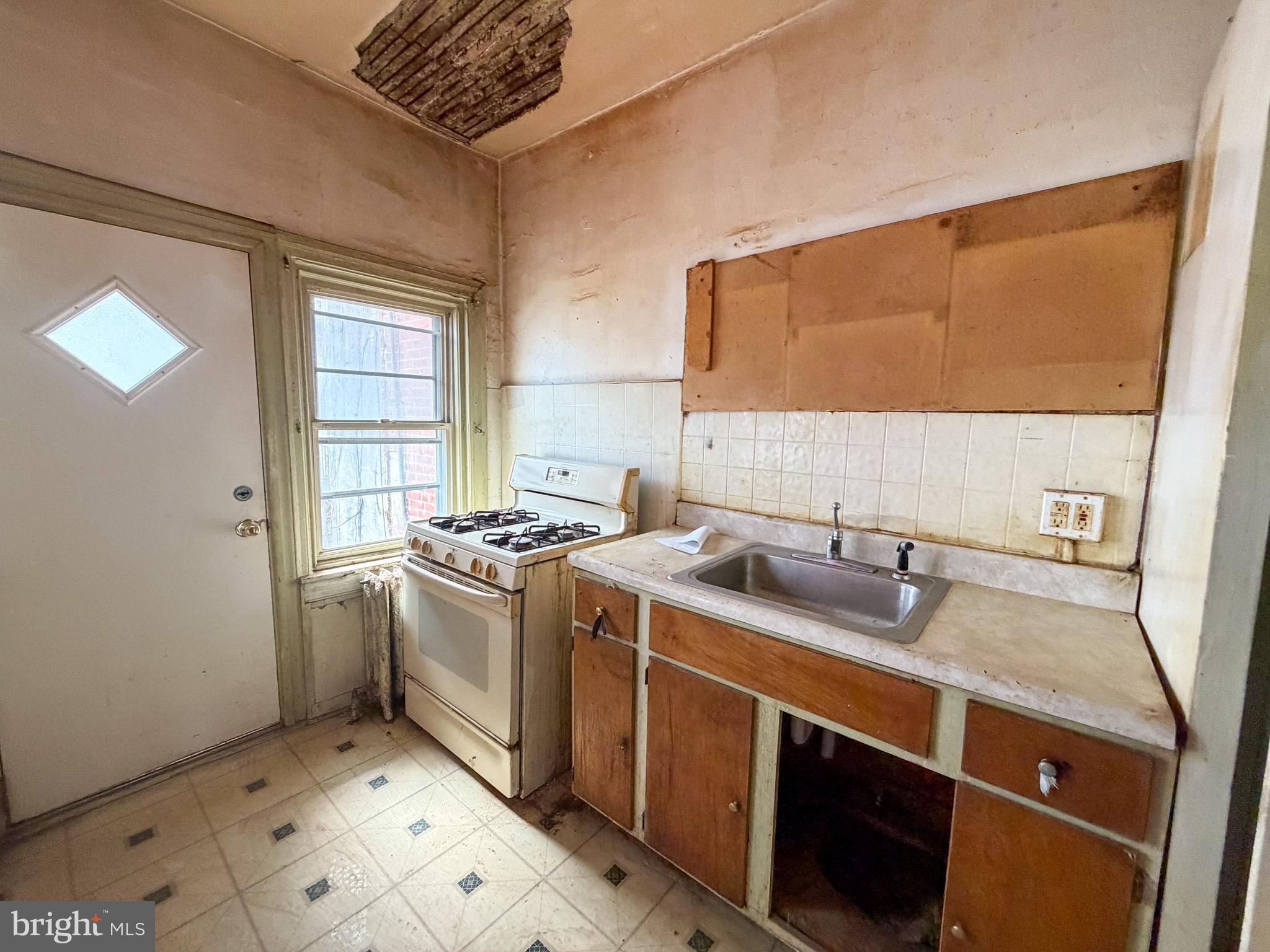 PHILADELPHIA (WEST) - Residential