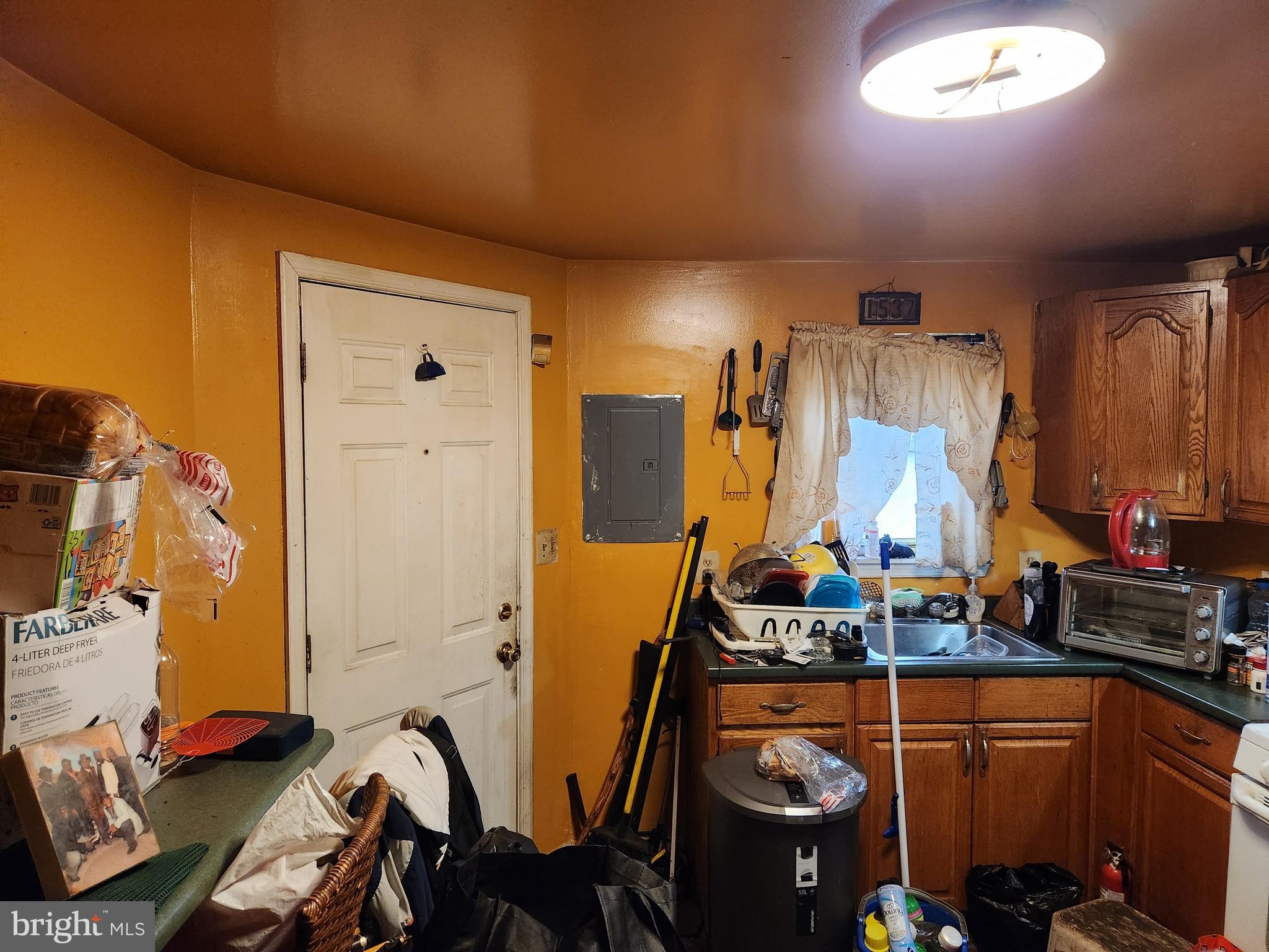 SANDTOWN-WINCHESTER - Residential