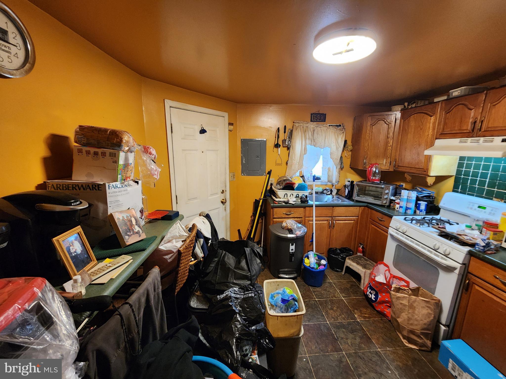 SANDTOWN-WINCHESTER - Residential