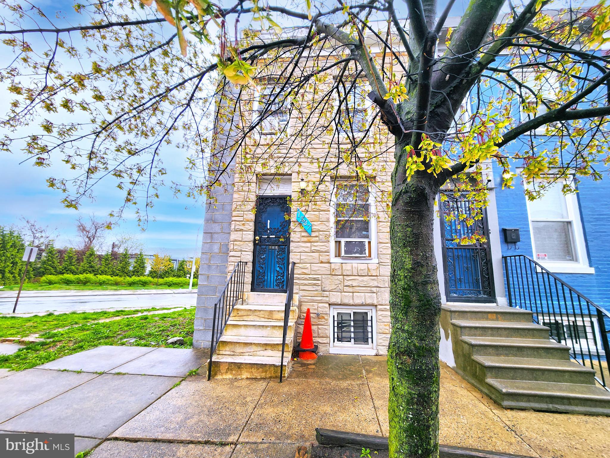 SANDTOWN-WINCHESTER - Residential