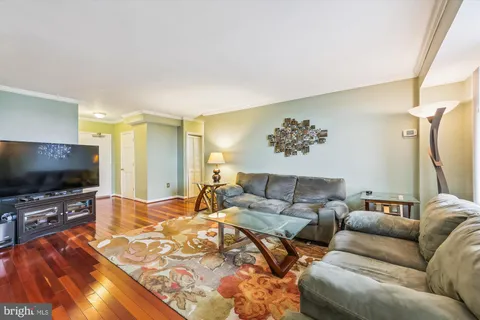 3701 S George Mason Drive Unit 2109N, Falls Church, VA MLS: VAFX2239168