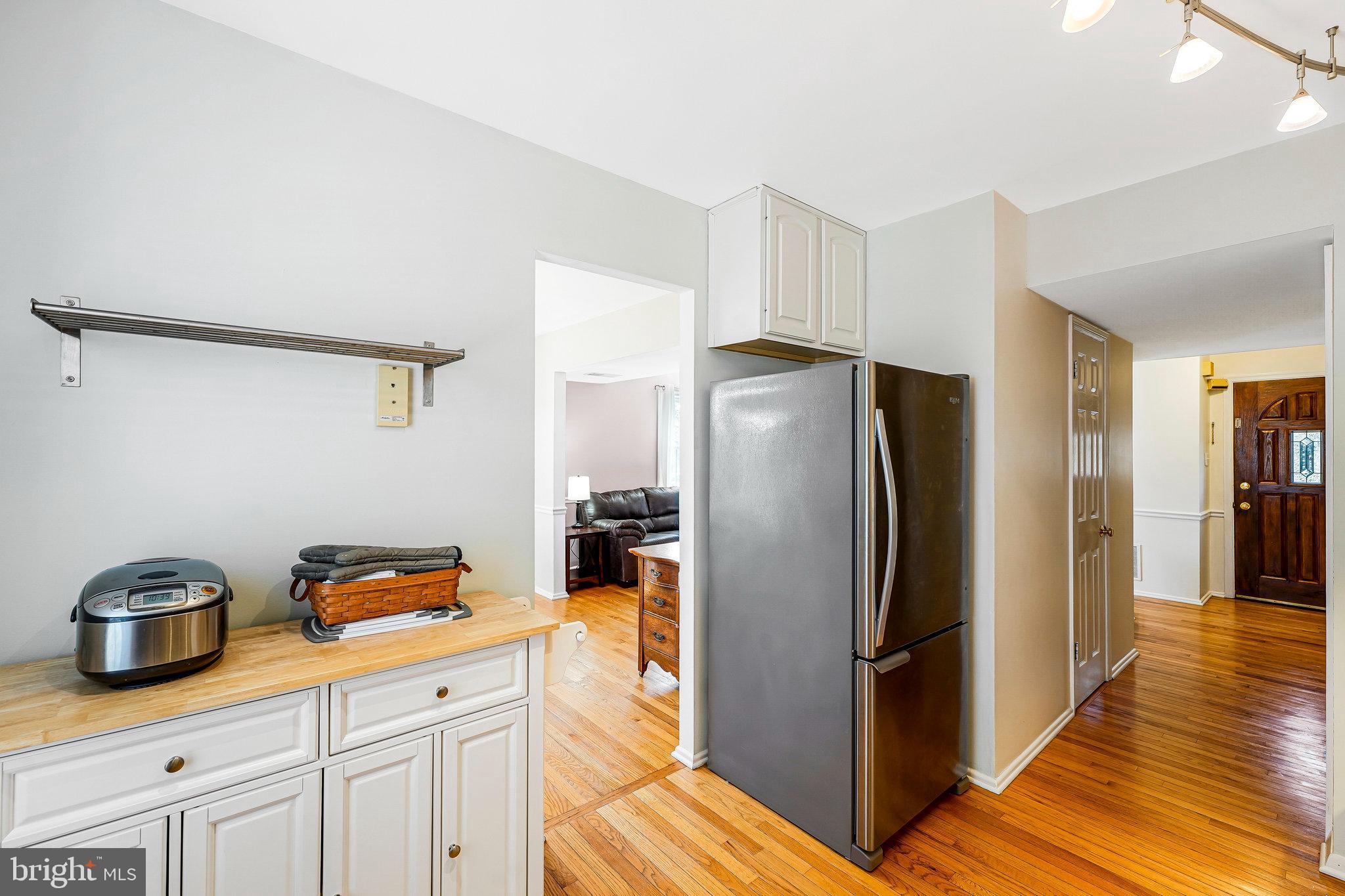 LAKE BRADDOCK - Residential