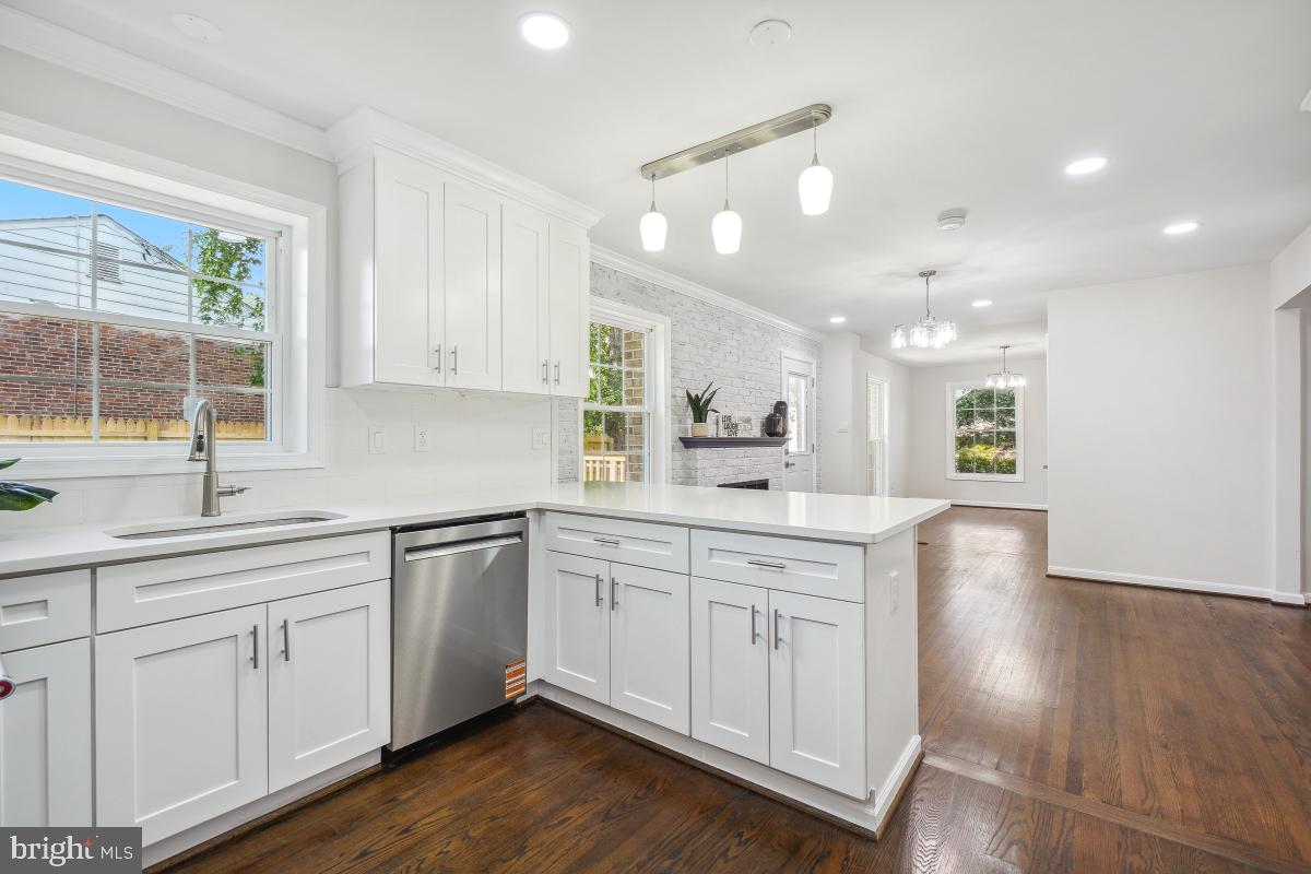 POTOMAC WOODS - Residential