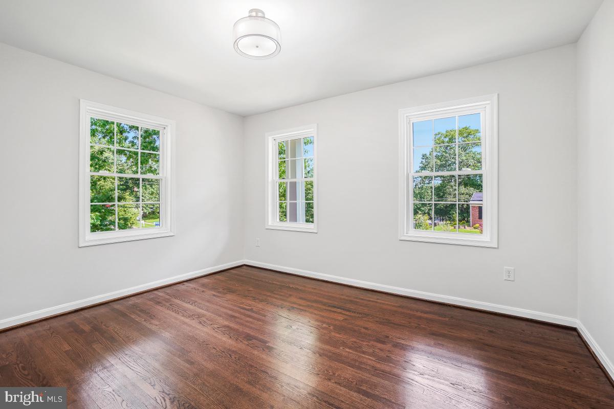 POTOMAC WOODS - Residential