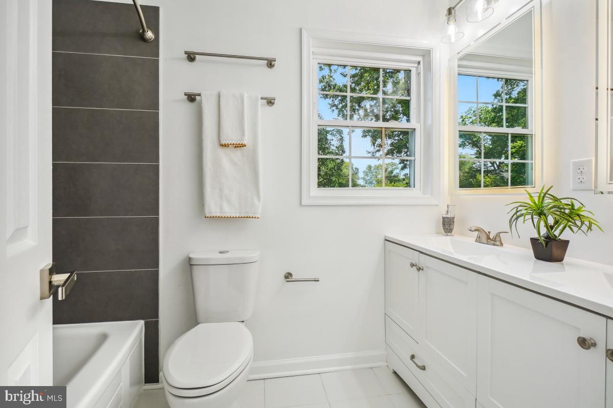 POTOMAC WOODS - Residential