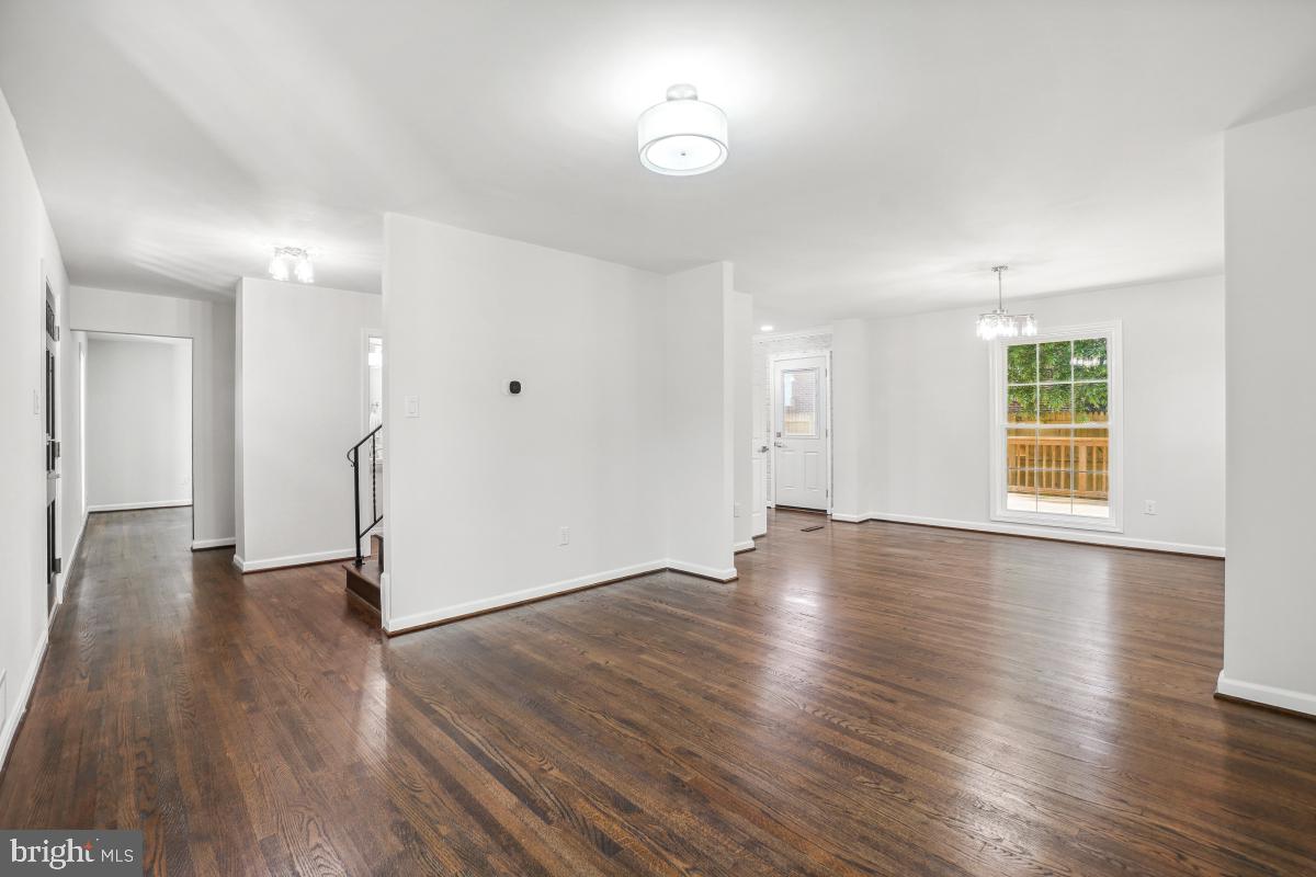 POTOMAC WOODS - Residential