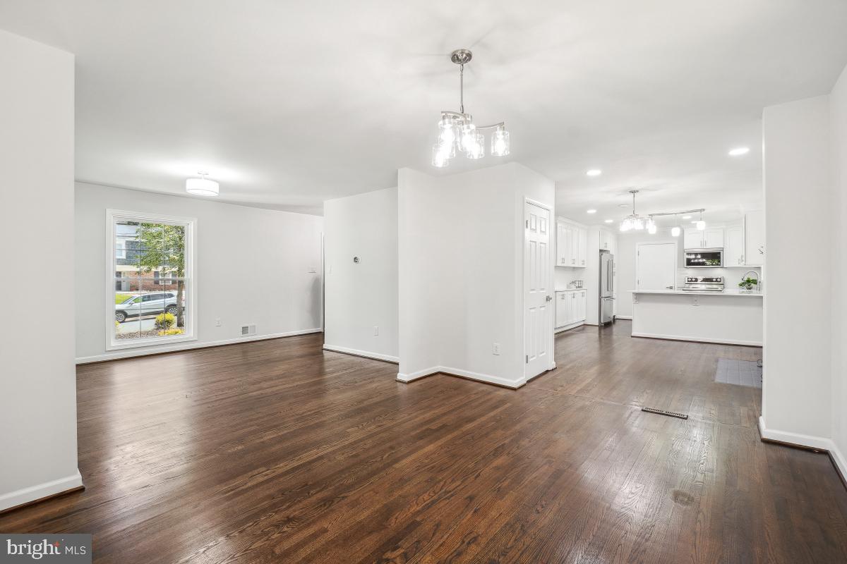 POTOMAC WOODS - Residential