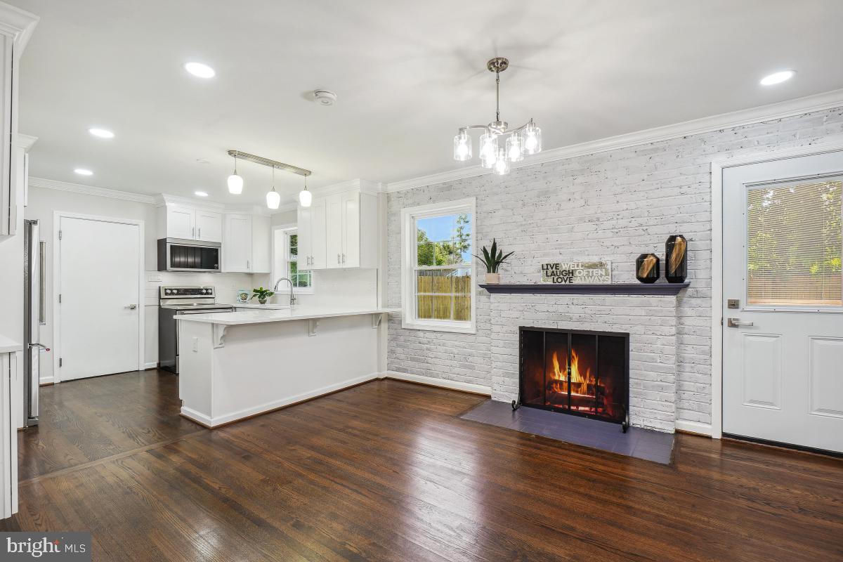 POTOMAC WOODS - Residential