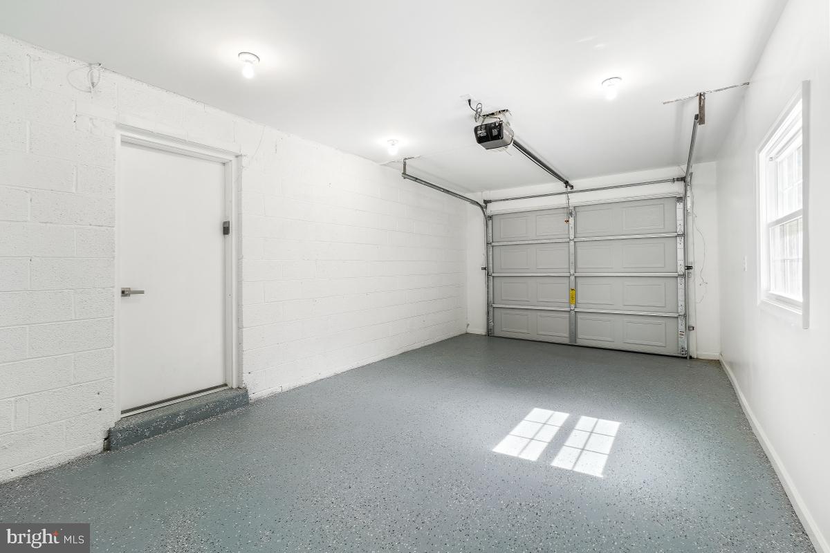 POTOMAC WOODS - Residential