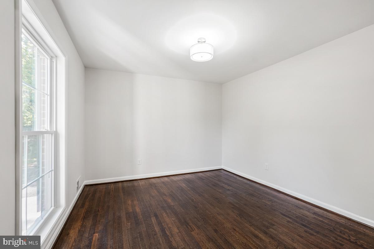 POTOMAC WOODS - Residential