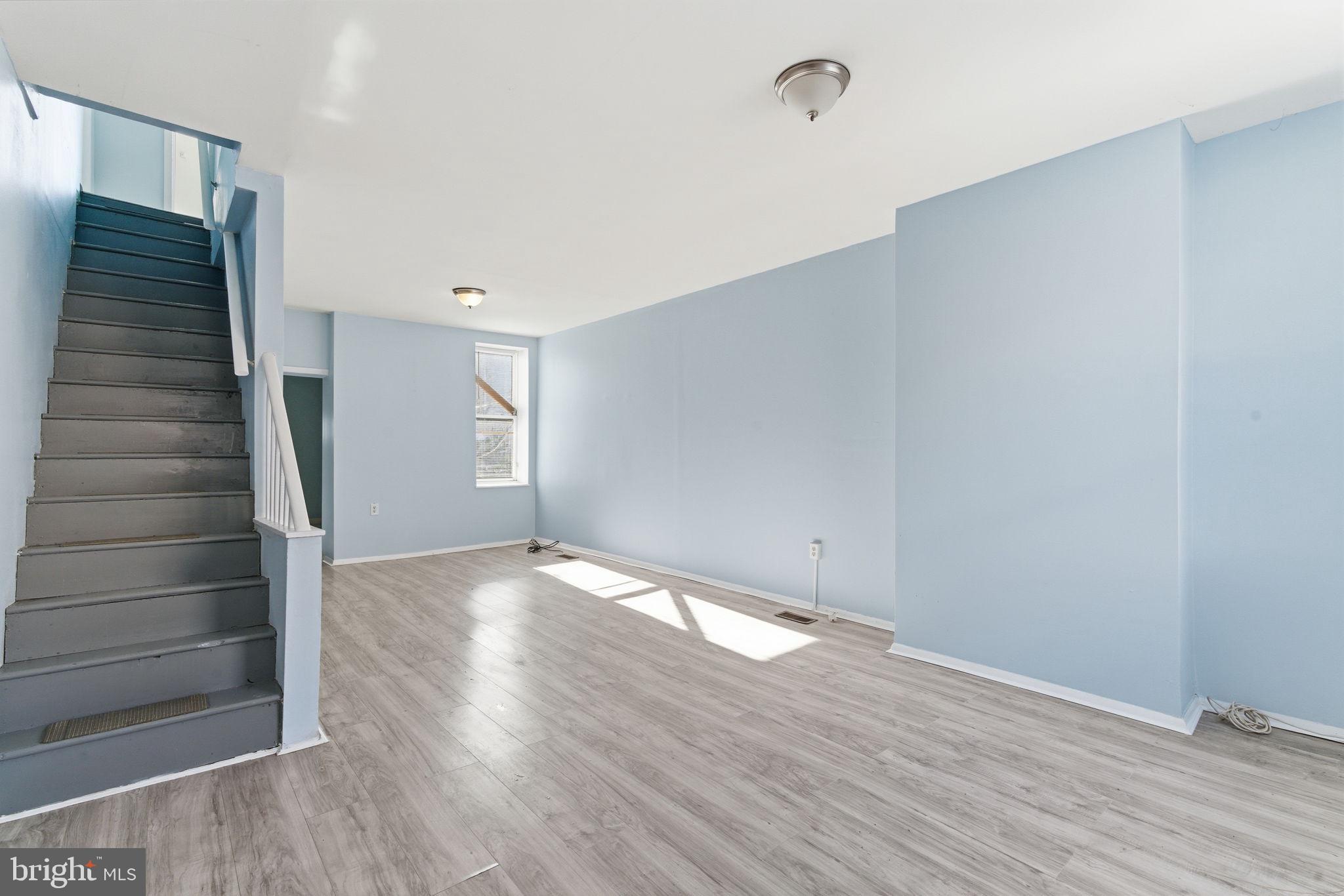 STRAWBERRY MANSION - Residential