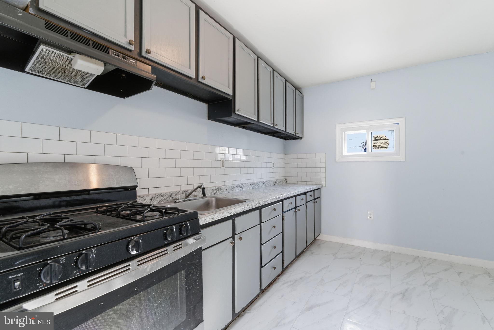 STRAWBERRY MANSION - Residential