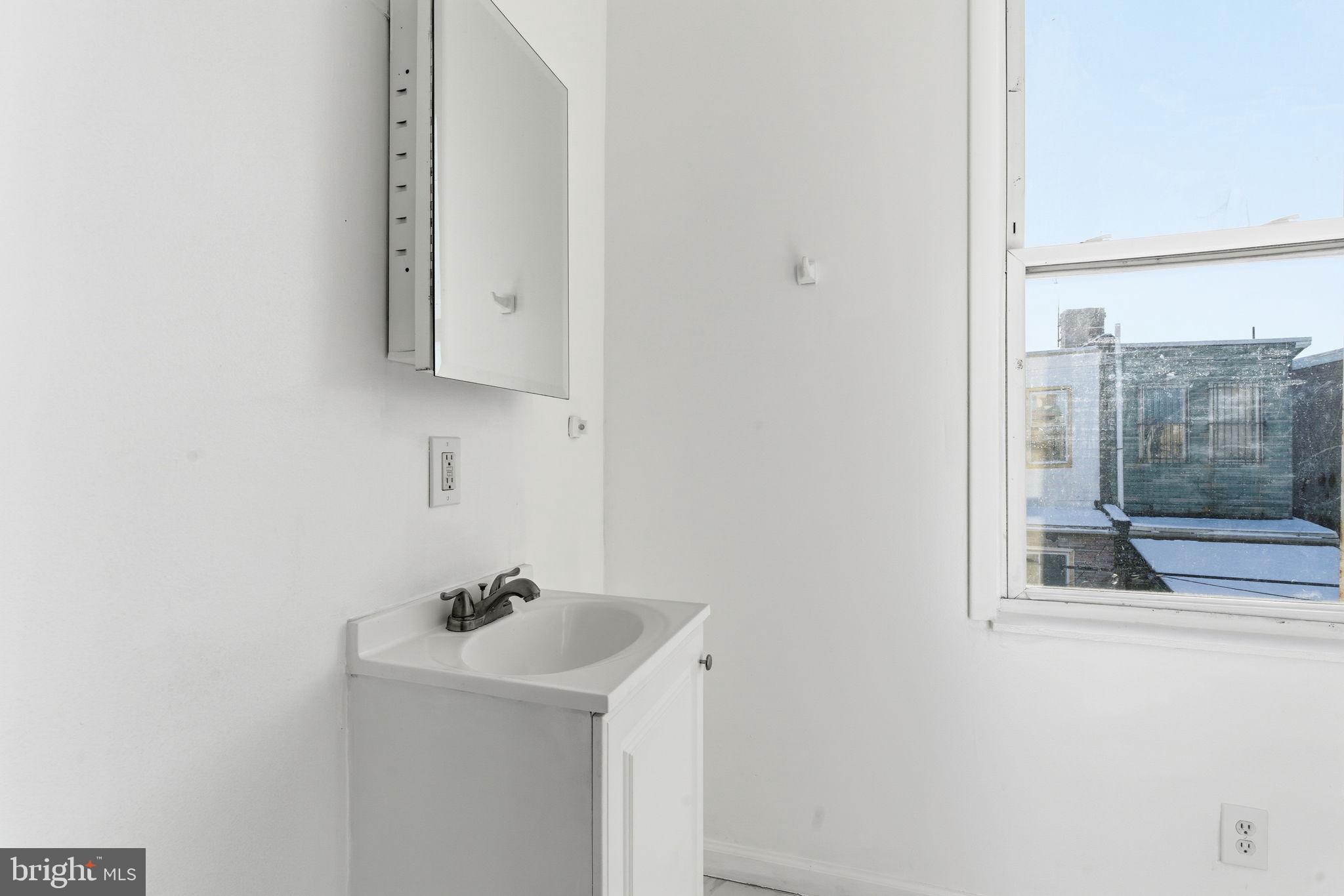 STRAWBERRY MANSION - Residential