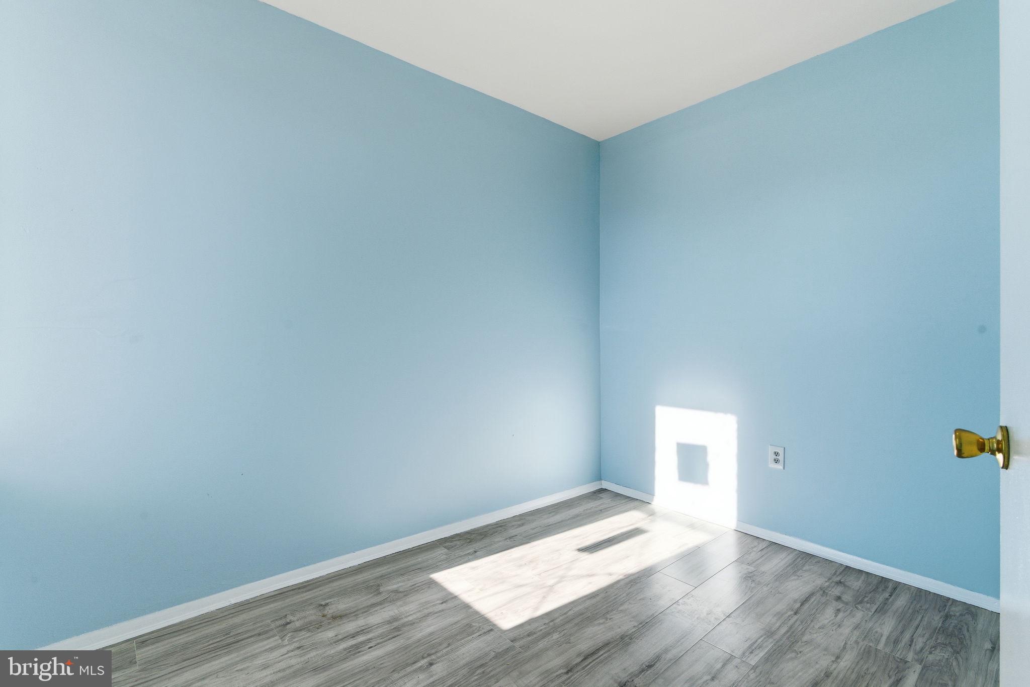 STRAWBERRY MANSION - Residential