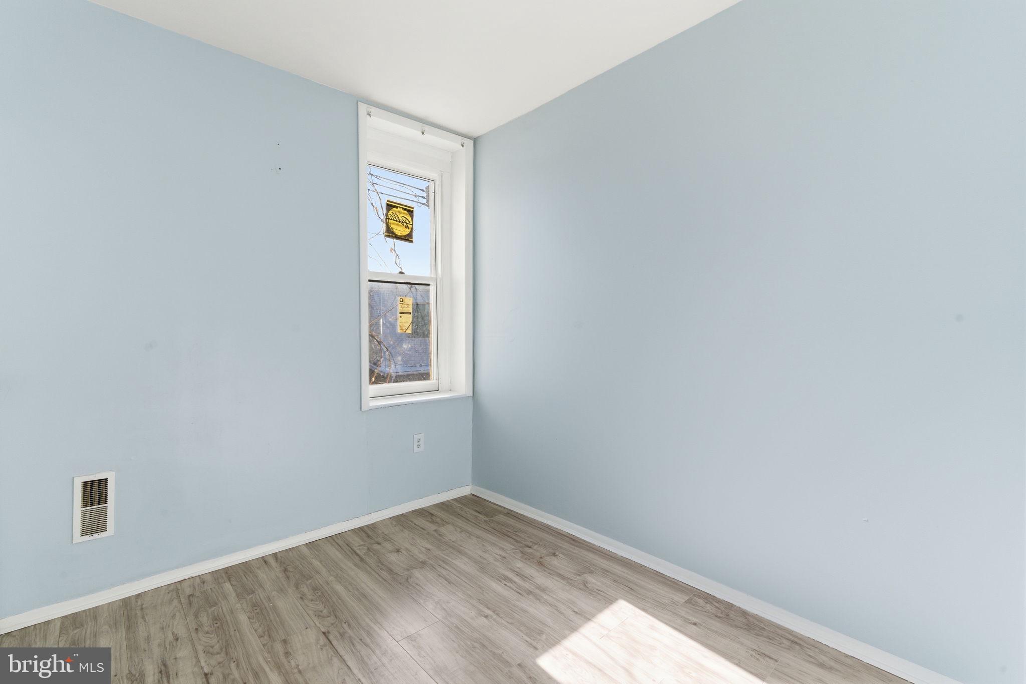 STRAWBERRY MANSION - Residential