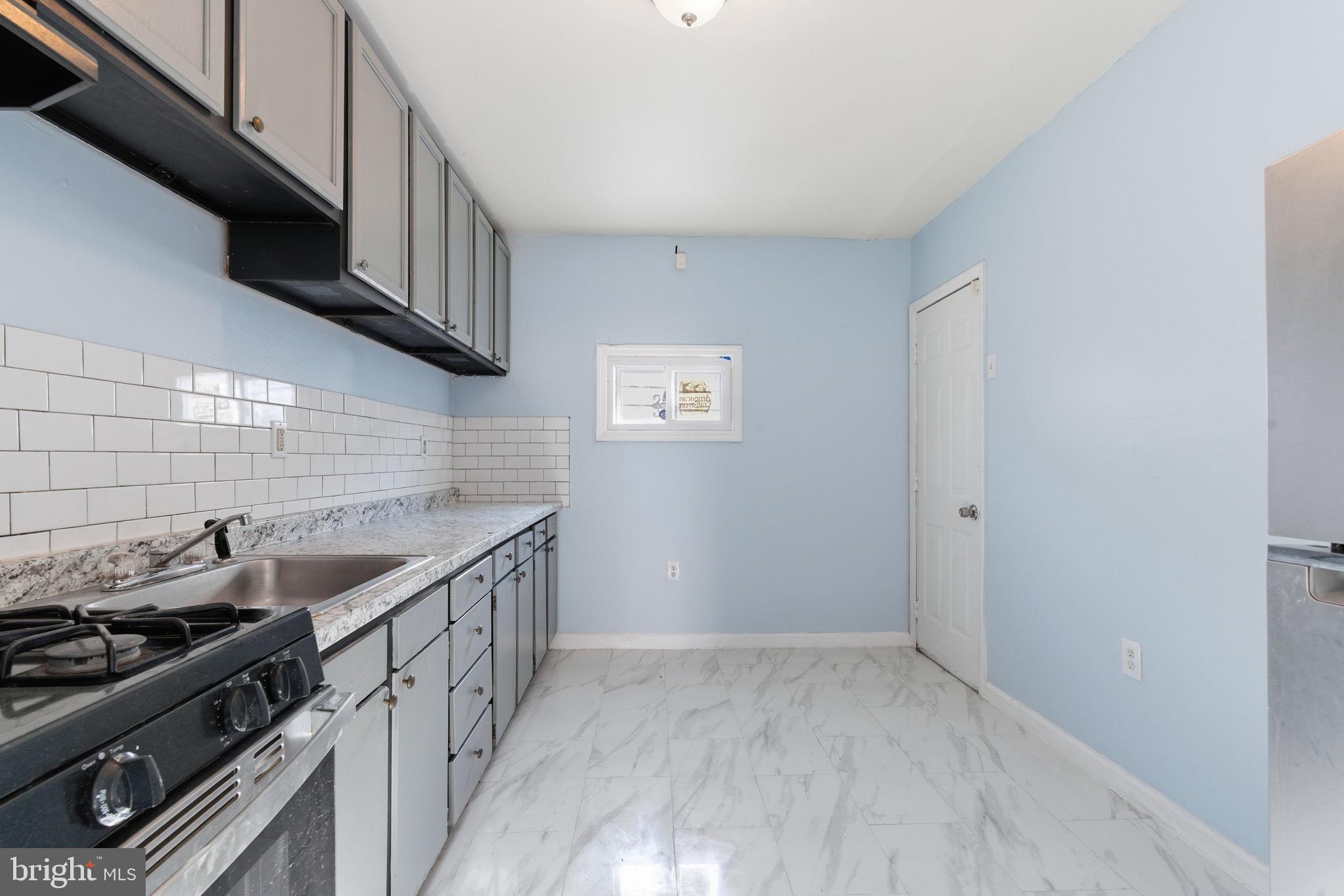 STRAWBERRY MANSION - Residential