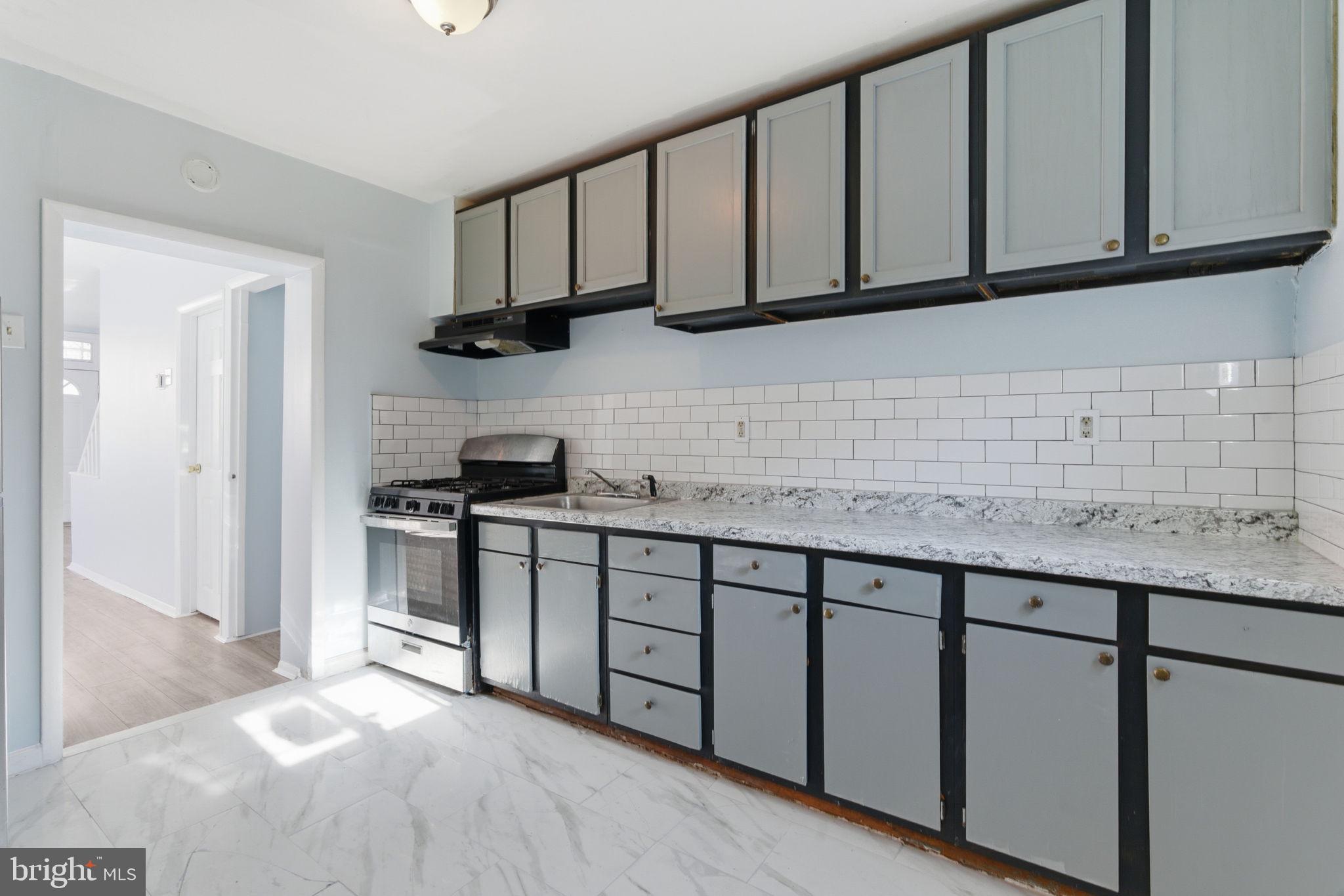 STRAWBERRY MANSION - Residential