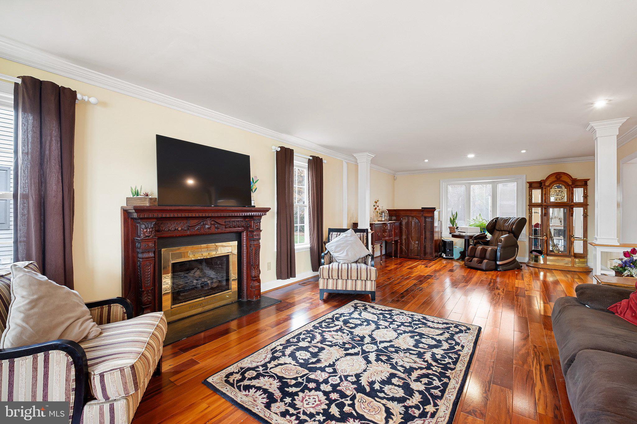 337 NICHOLAS COURT