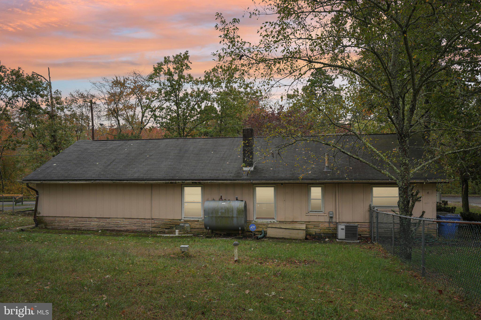 4101 N LAKESHORE DRIVE