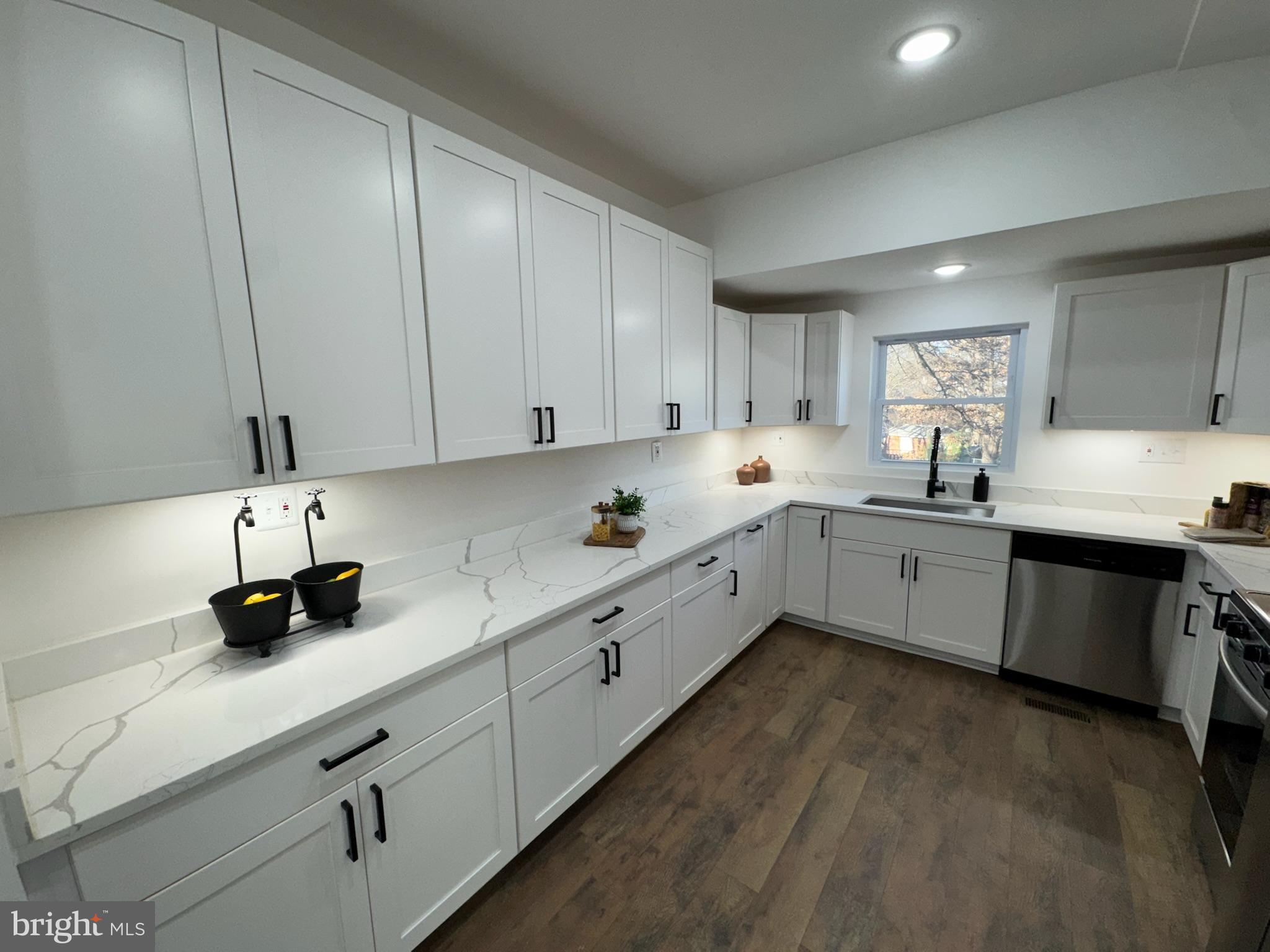 MT RAINIER - Residential