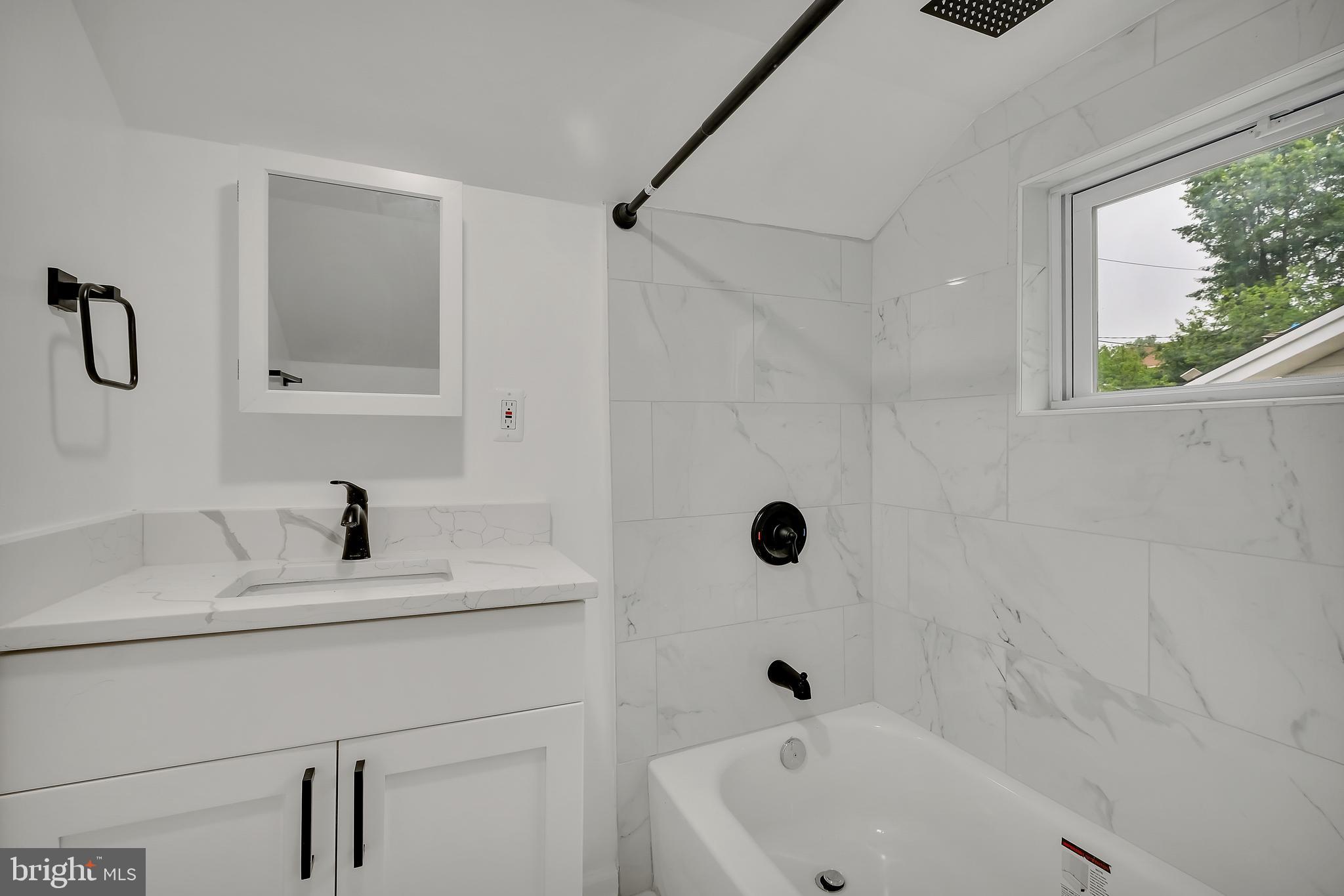 MT RAINIER - Residential