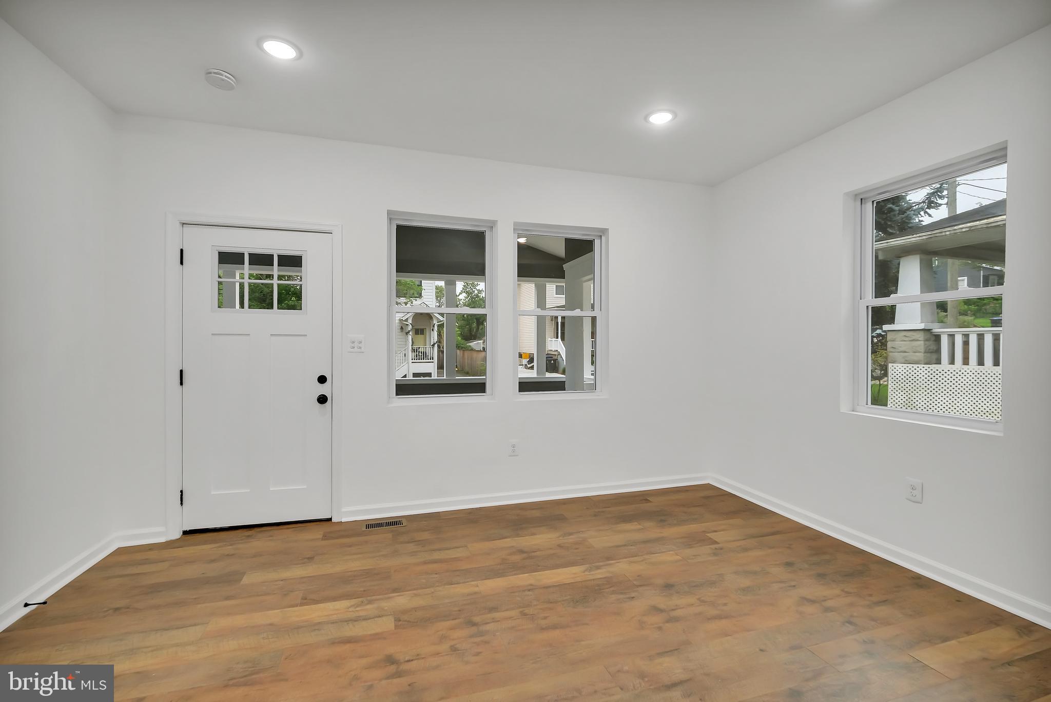 MT RAINIER - Residential