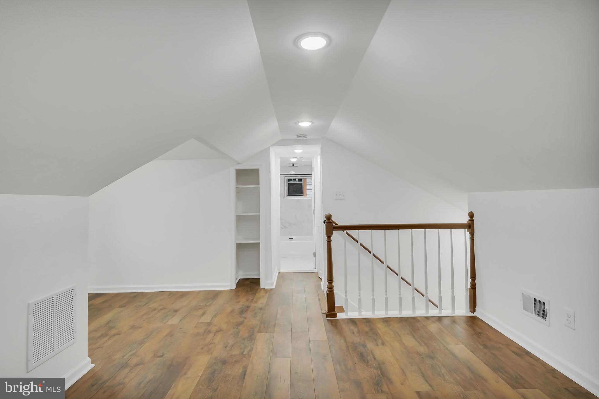 MT RAINIER - Residential