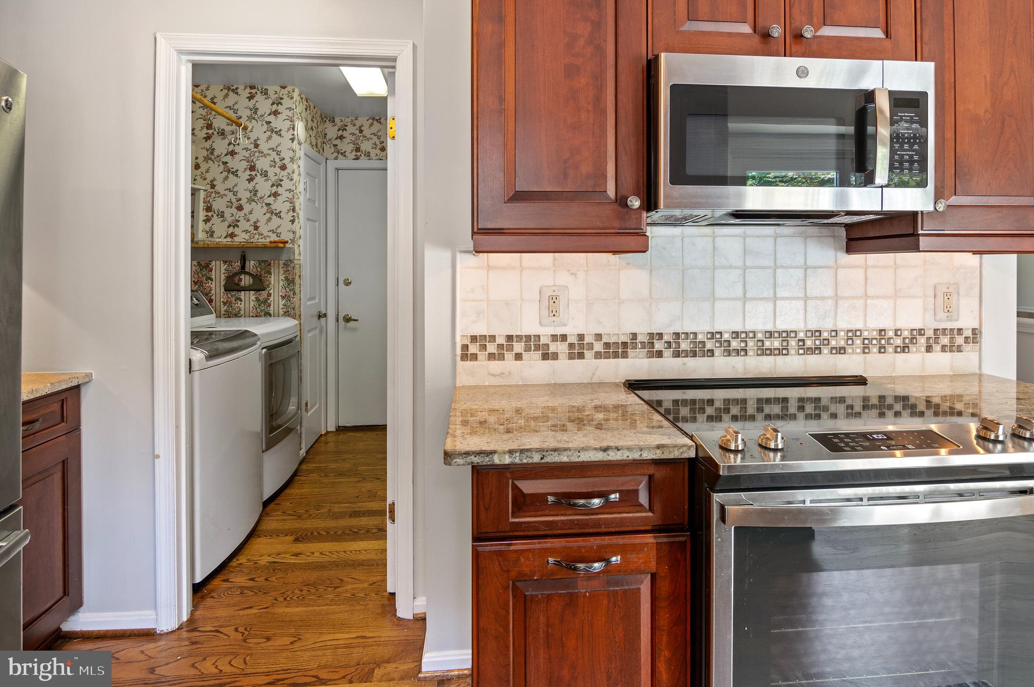 ADVOCATE HILL FARMS - Residential