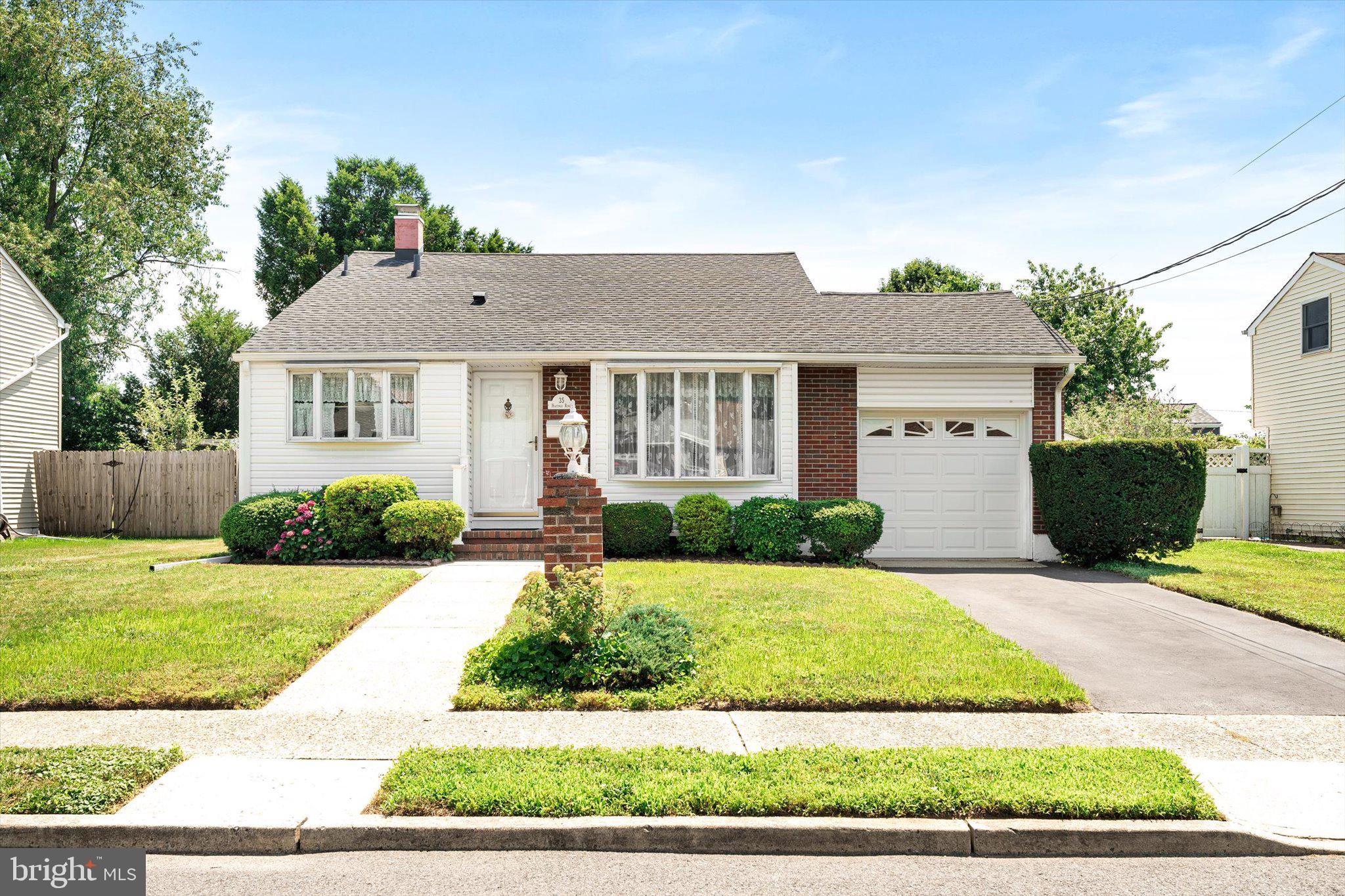 35 HASTINGS ROAD