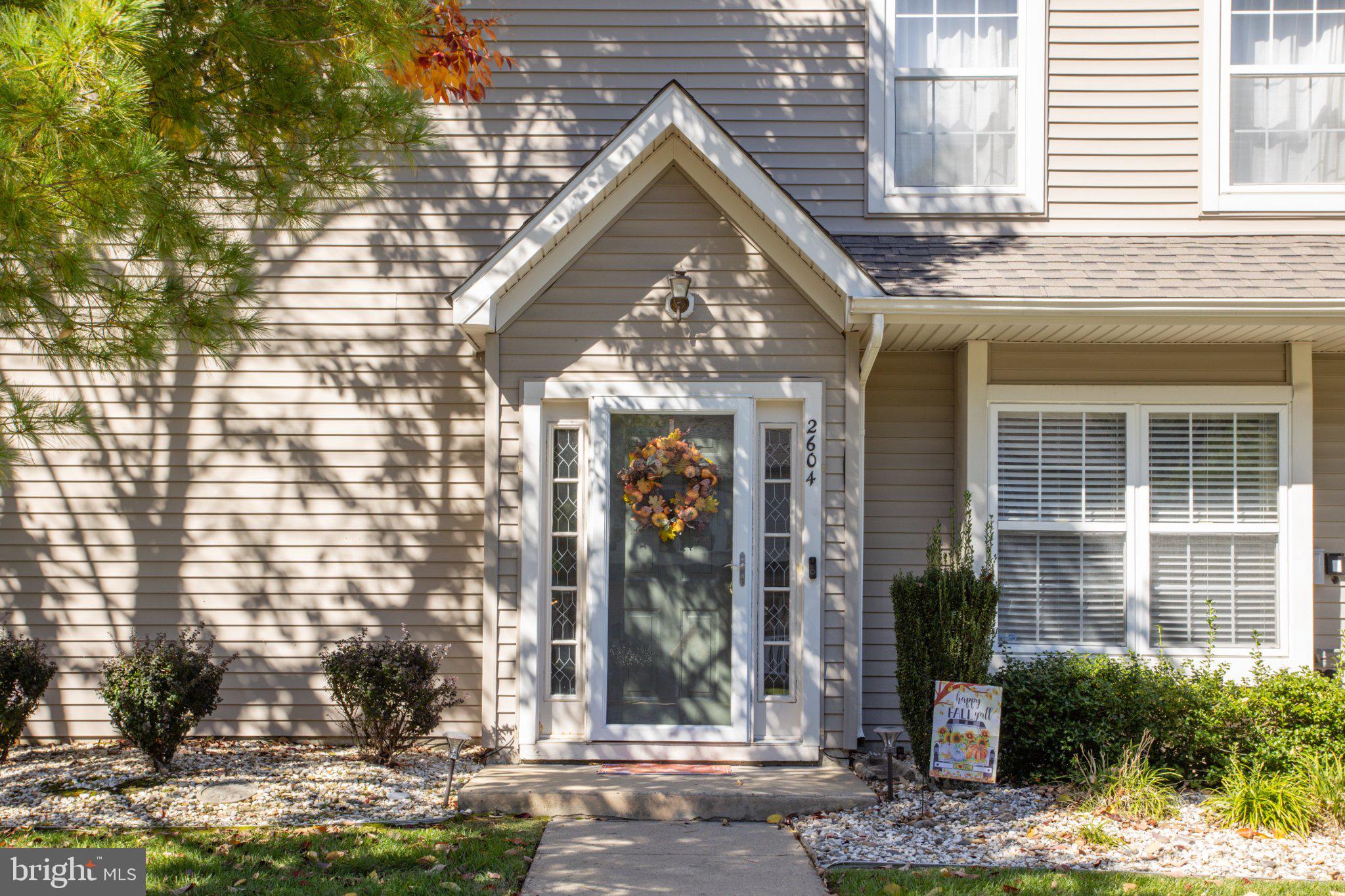 2604 BEACON HILL DRIVE