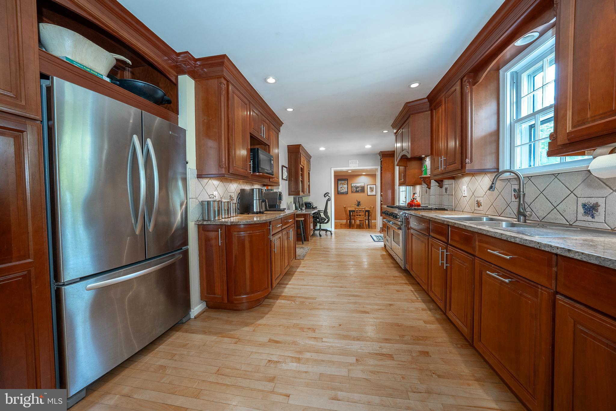 CHESTNUT HILL - Residential