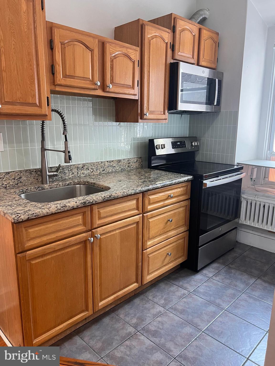 205 S 42ND STREET 00 C1