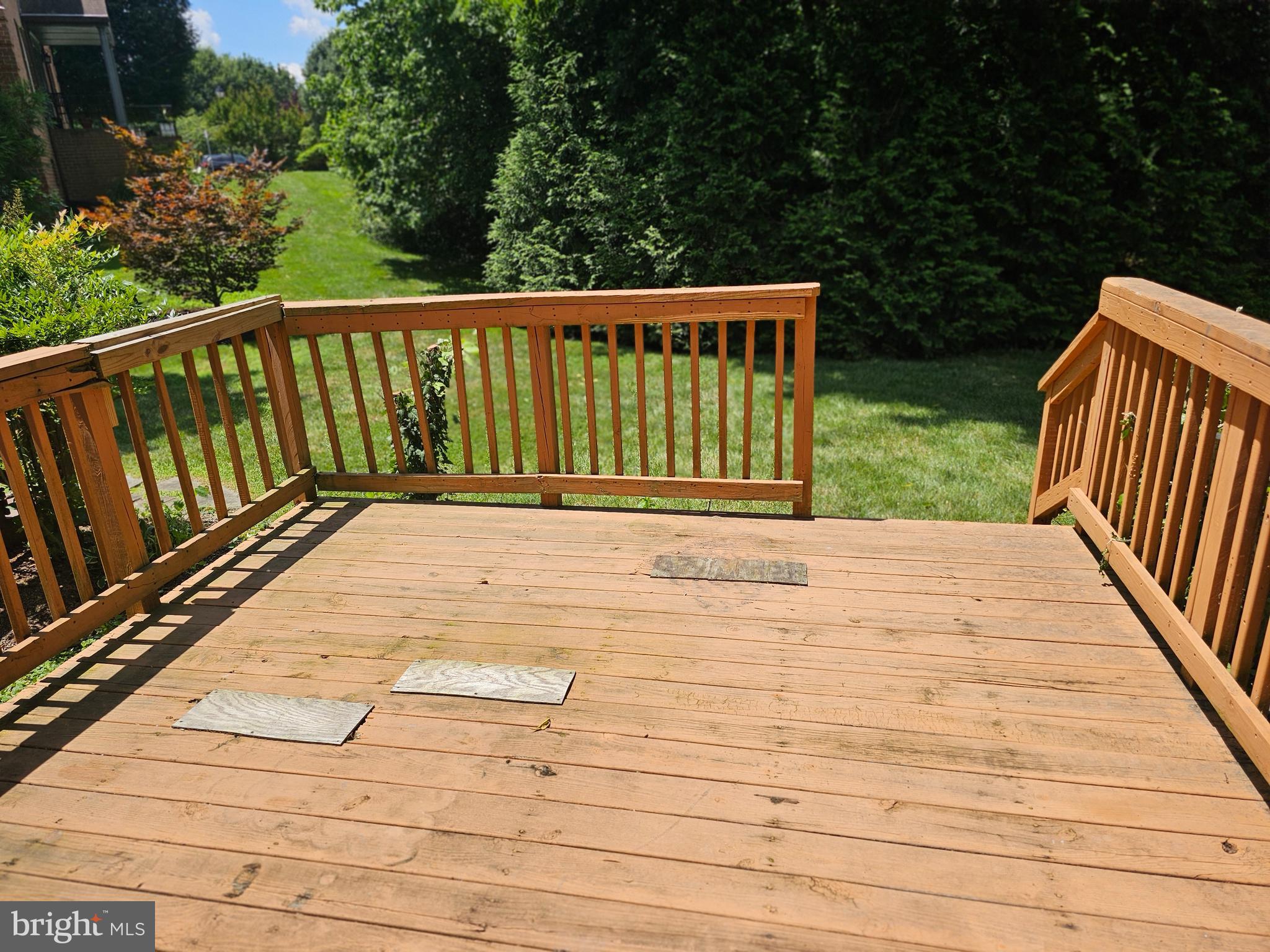 40 WHITE PINE COURT