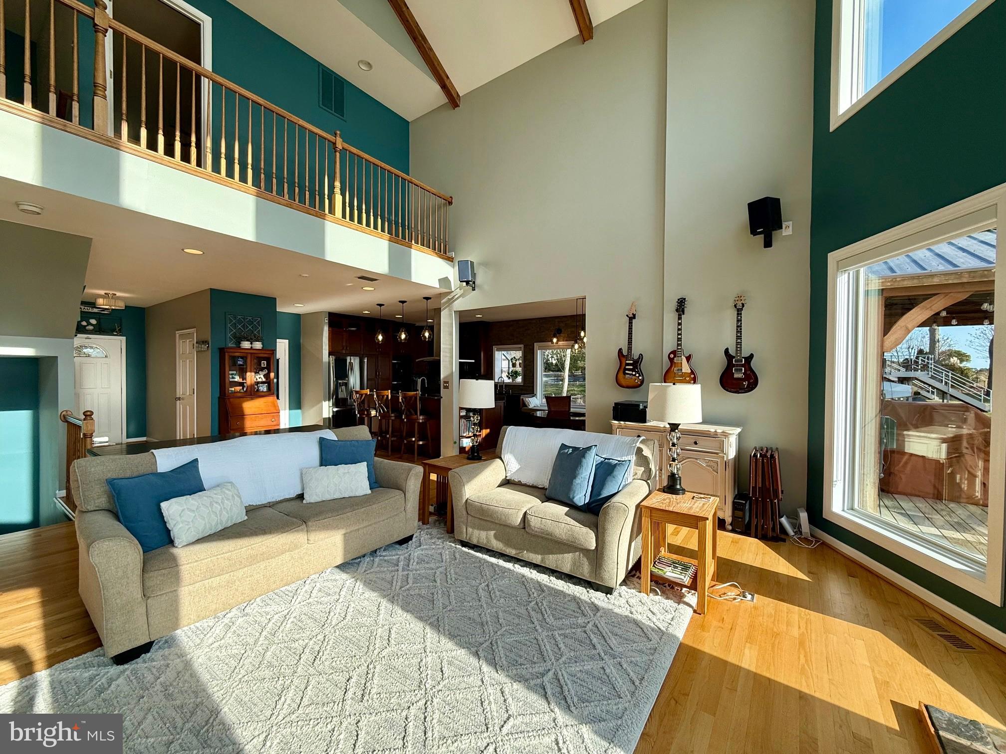 DRUM POINT - Residential