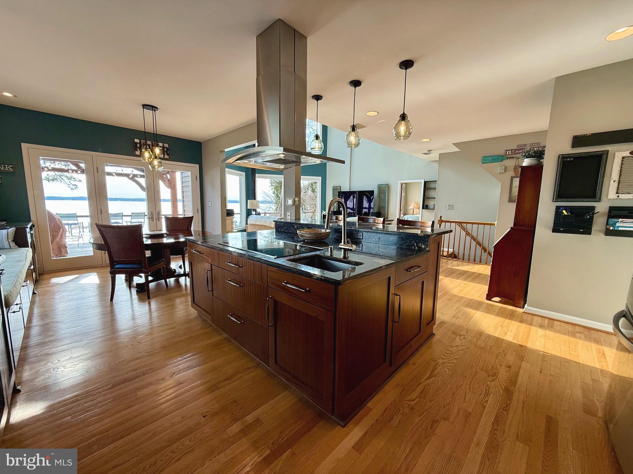 DRUM POINT - Residential