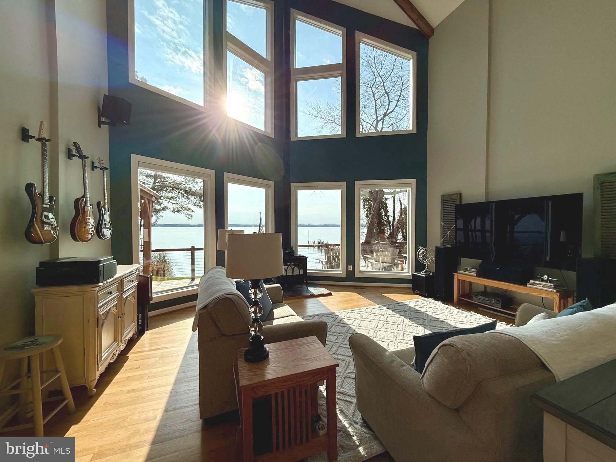 DRUM POINT - Residential