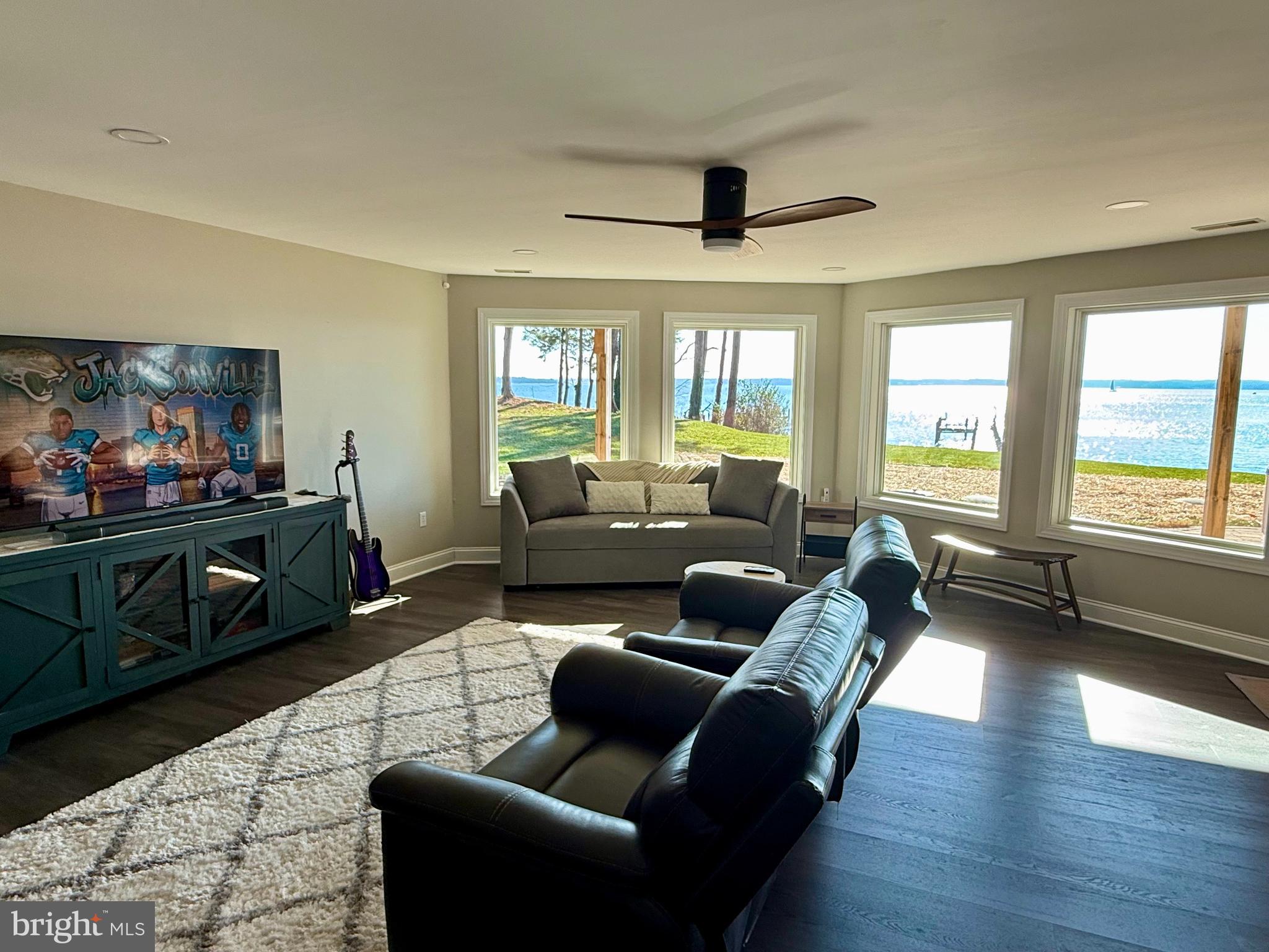 DRUM POINT - Residential