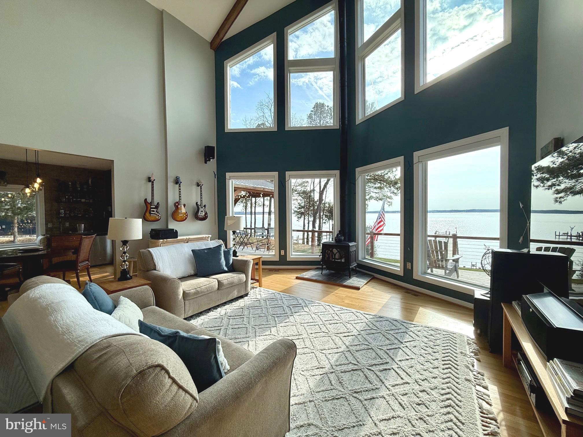 DRUM POINT - Residential