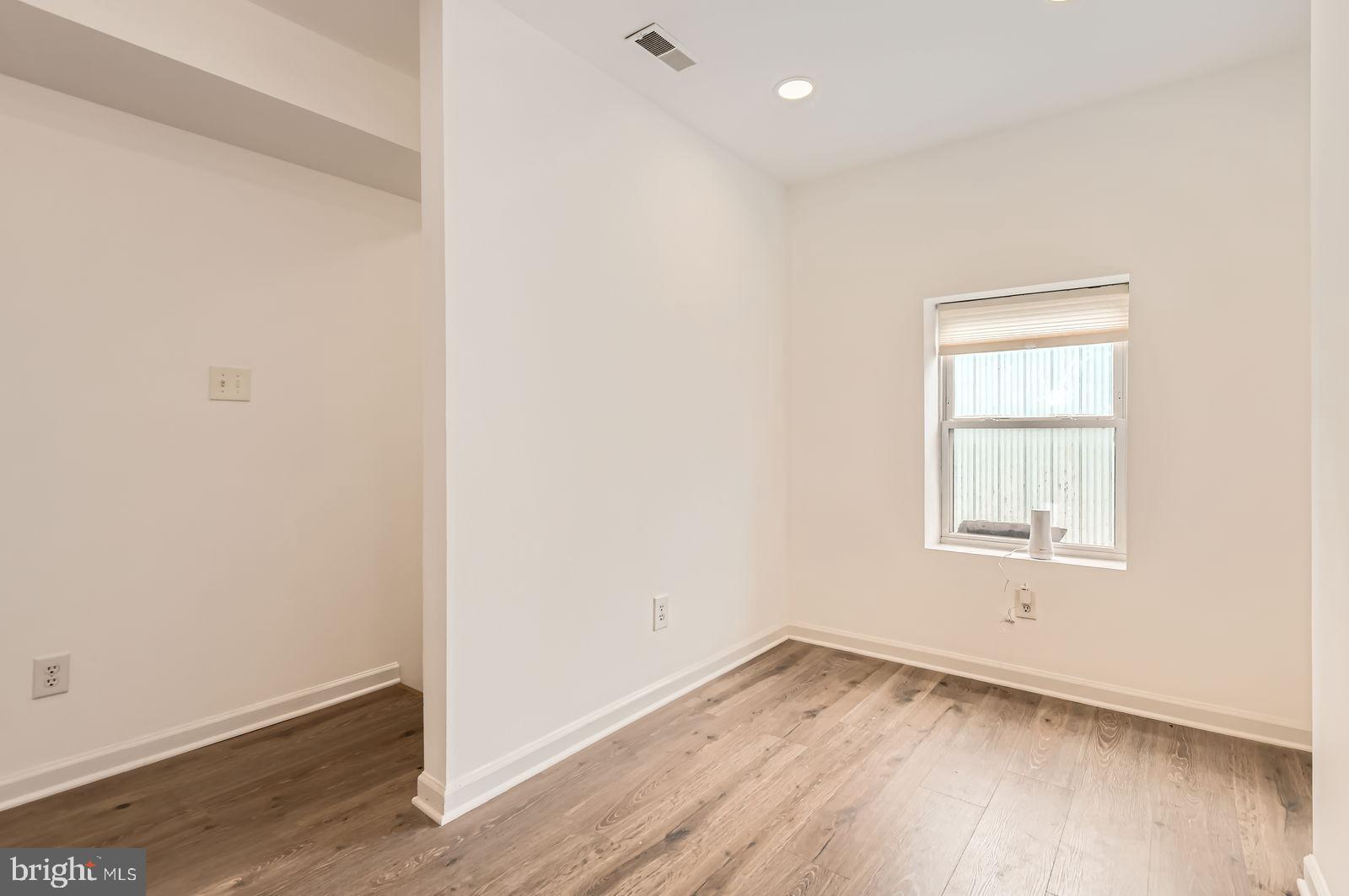 CARROLL PARK - Residential Lease