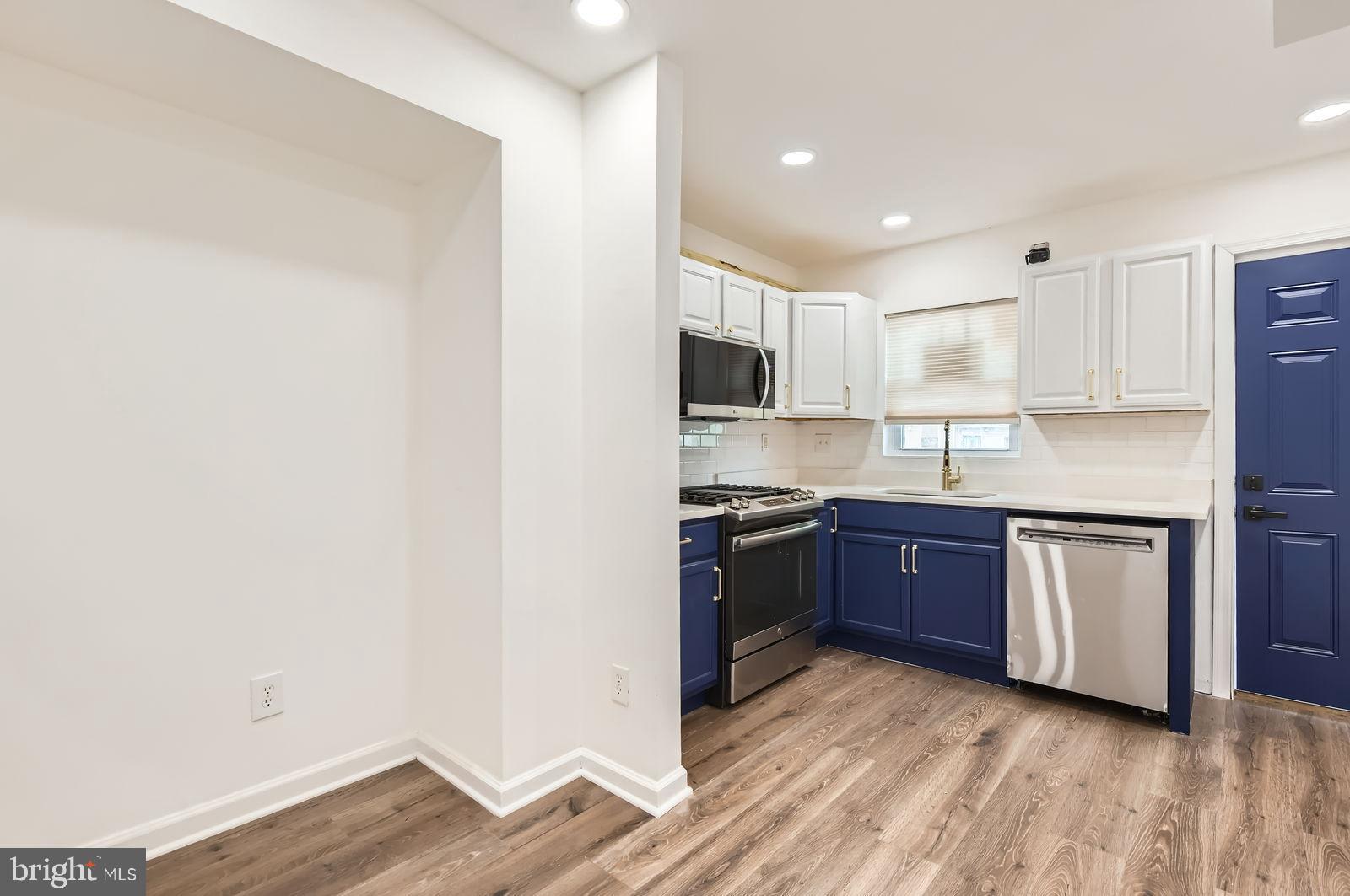 CARROLL PARK - Residential Lease