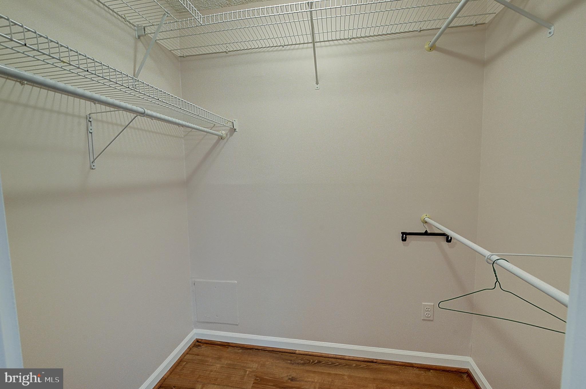 PROMENADE TOWERS - Residential