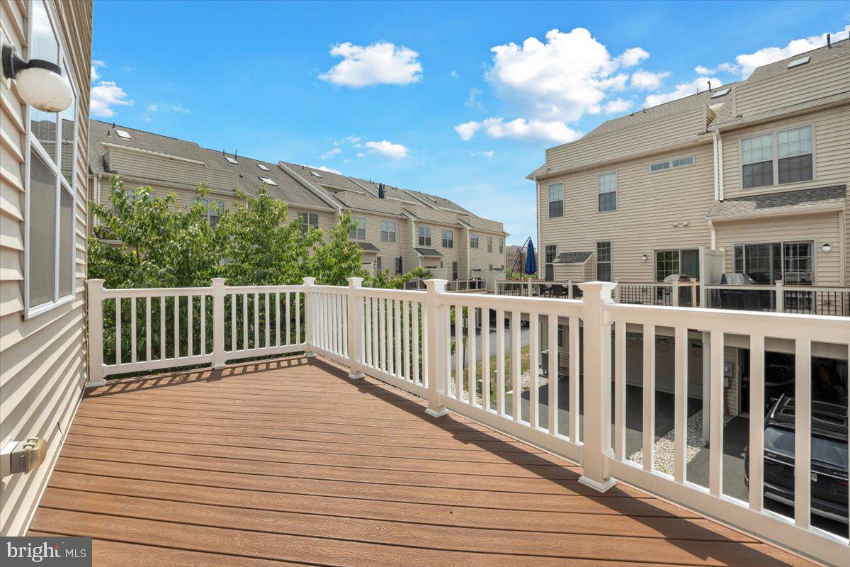 Looking for a place that feels like home the moment you walk in? This beautifully maintained 4-bedroom, 3.5-bath end-unit townhouse is now available for rent! From the moment you step inside, you’ll notice the pride of ownership and attention to detail throughout.
✨ Features You'll Love:
Bright & spacious layout with plenty of natural light
4 generously sized bedrooms, including a private primary suite (with 1 on the lower level with private full bath)
3 full baths + 1 convenient half bath
End-unit for added privacy and extra windows
Impeccably clean and move-in ready, so you can call it home!
Whether you're relaxing in the open-concept living area, cooking in the large modern kitchen, or enjoying quiet moments on the deck, this home offers comfort, convenience, and style in one perfect package.
📍 Prime Location
🔑 Available Now – Don’t miss the chance to call this exceptional property your next home!