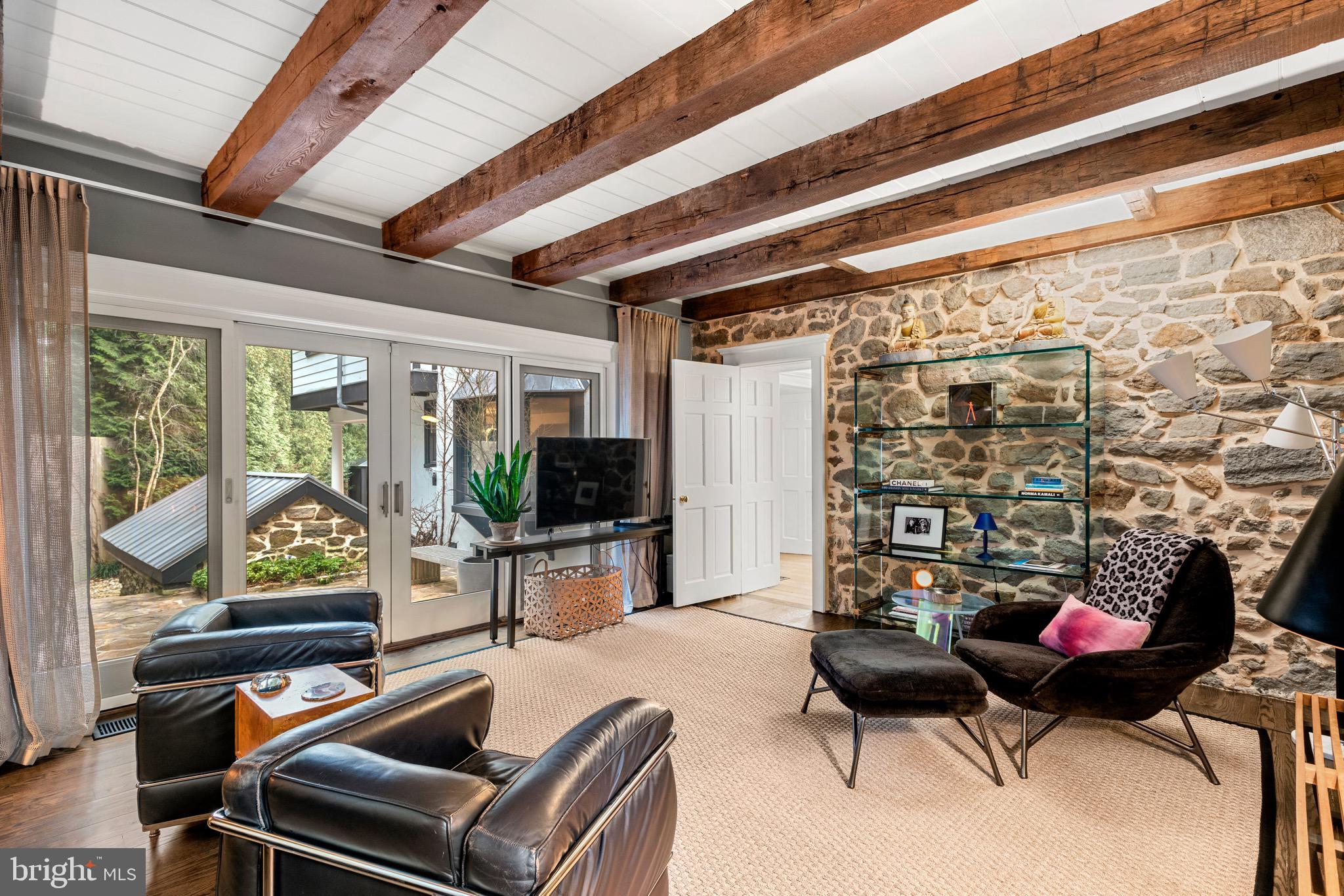 RADNOR HUNT - Residential