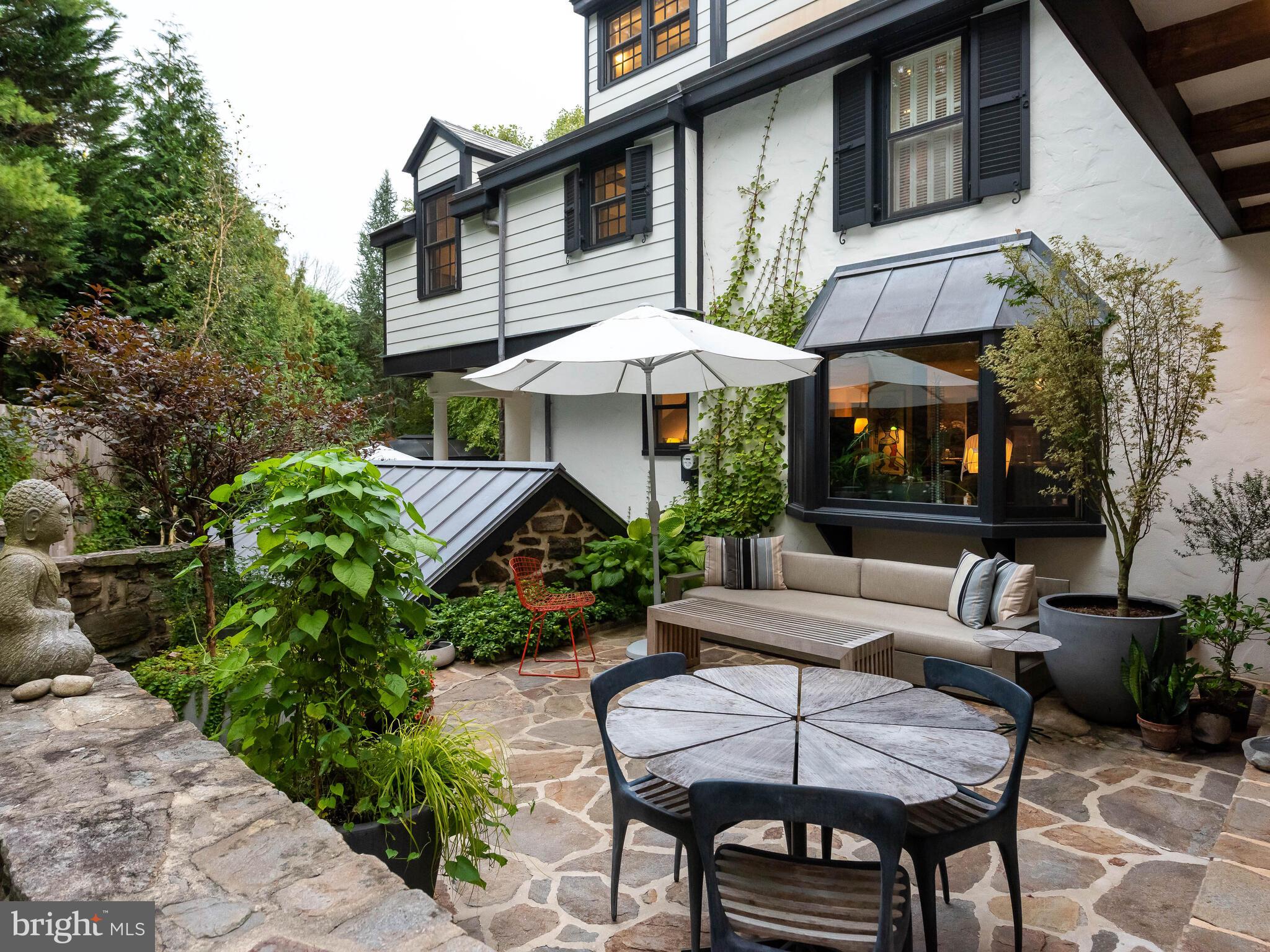 RADNOR HUNT - Residential