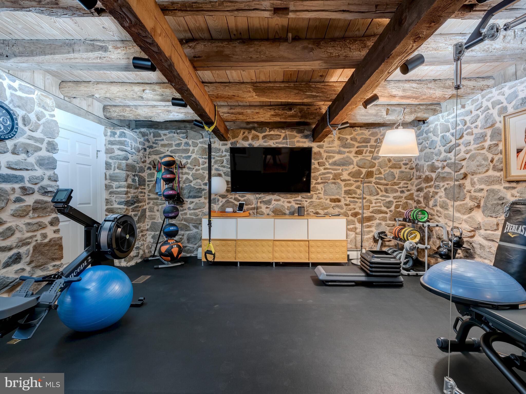 RADNOR HUNT - Residential